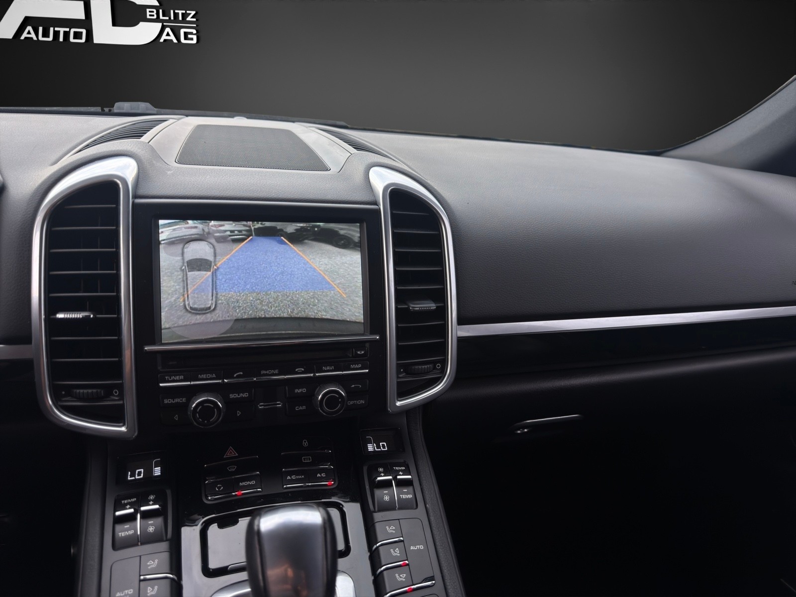 PORSCHE Cayenne Tiptronic-image-11