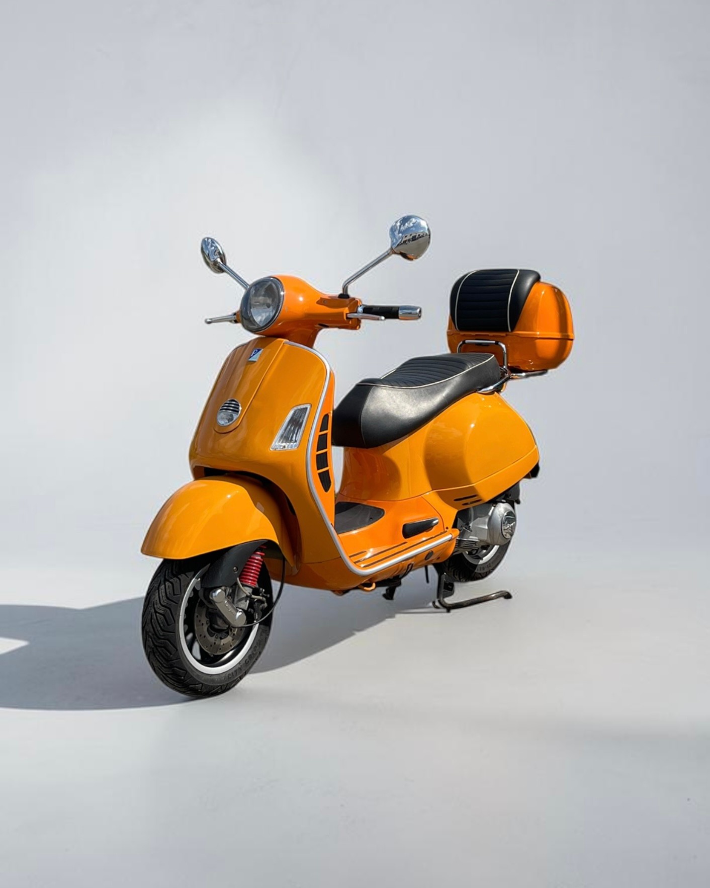 PIAGGIO Vespa GTS Super 300 i.e-image-0
