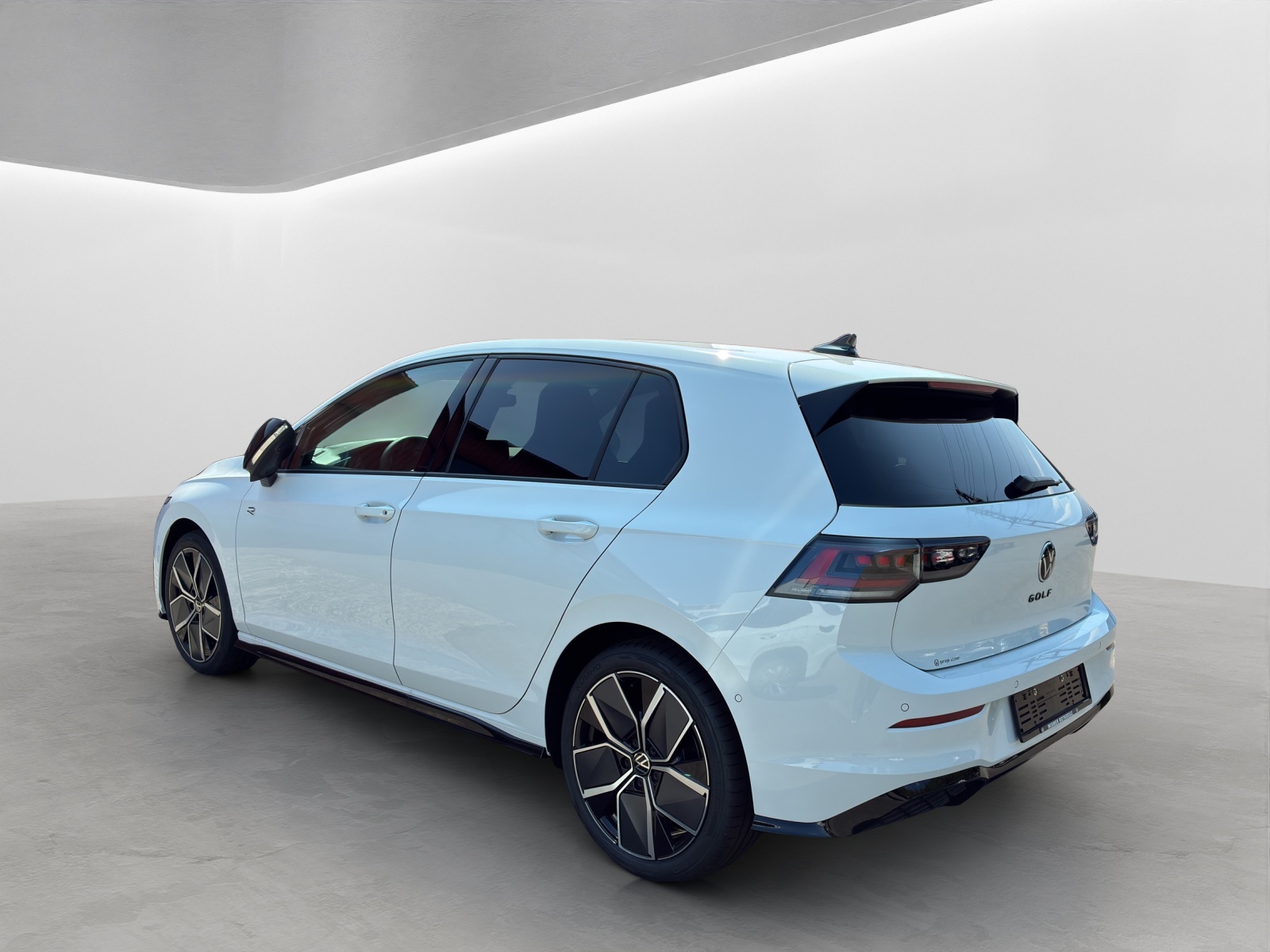 VW Golf 1.5 e TSI mHEV R-Line DSG-showroom-element-2