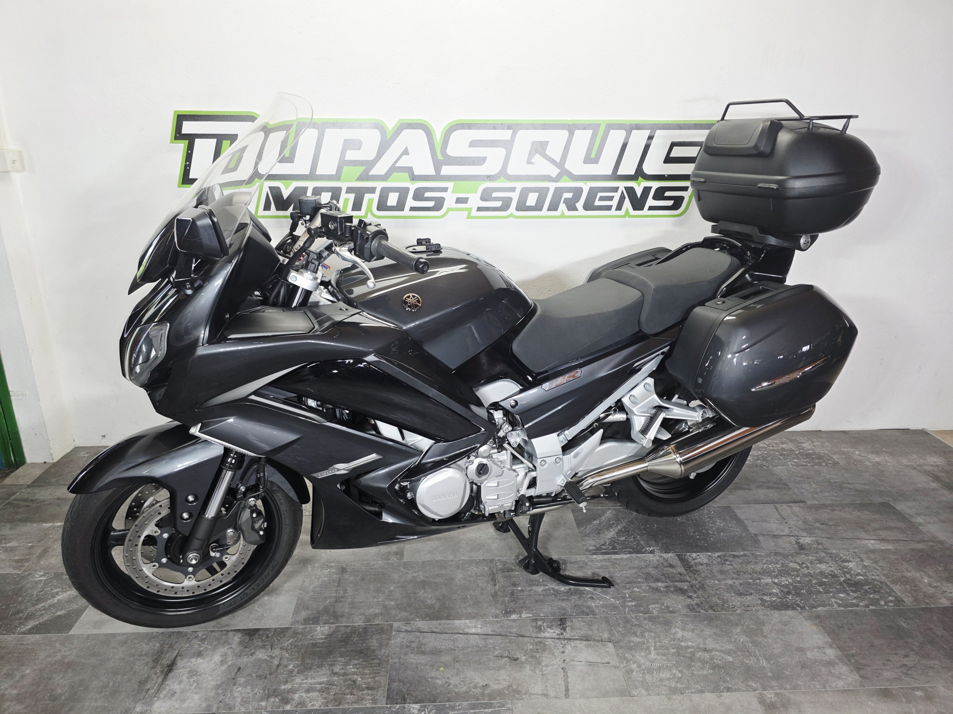 YAMAHA FJR 1300 AE-image-1