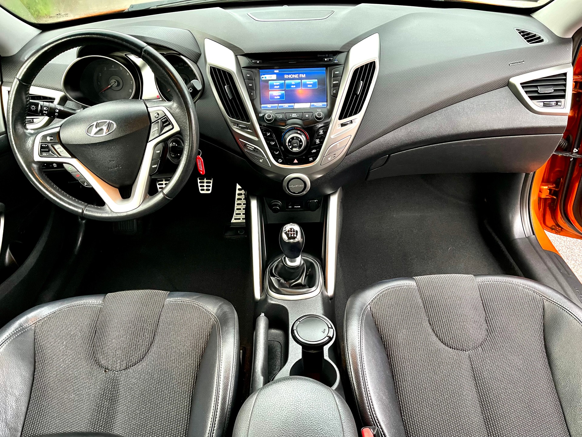 HYUNDAI Veloster 1.6 GDI-showroom-element-1