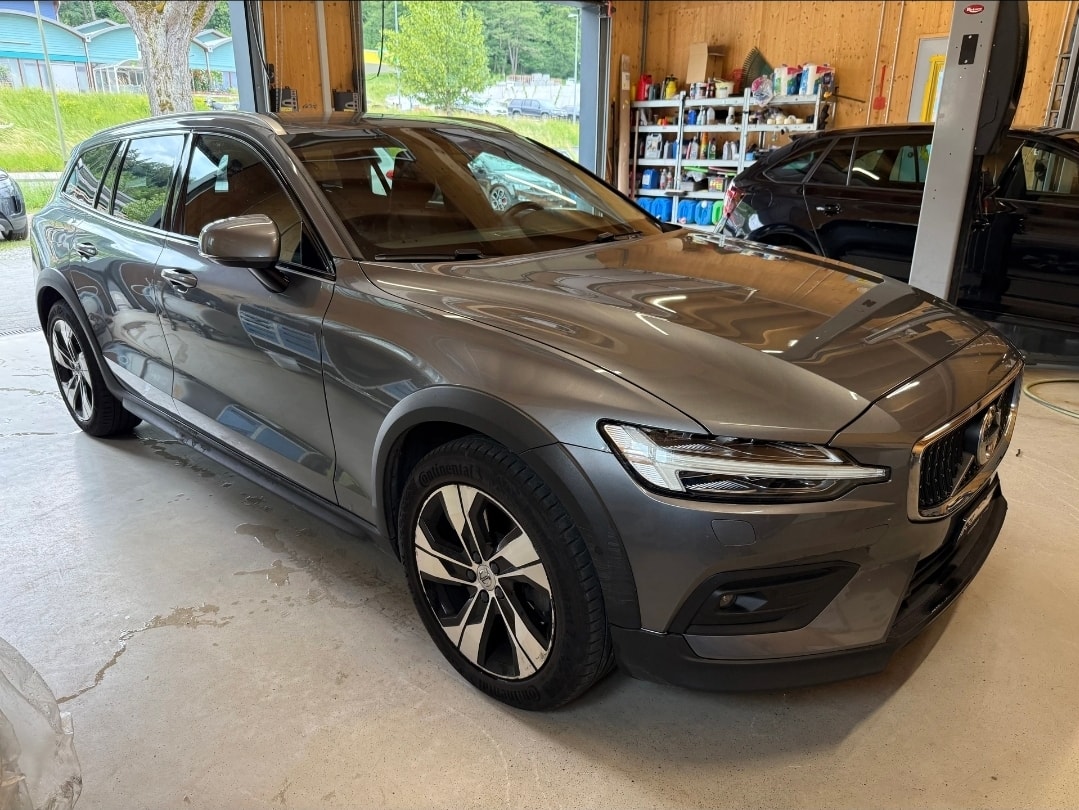 VOLVO V60 Cross Country D4 AWD Geartronic-showroom-element-2