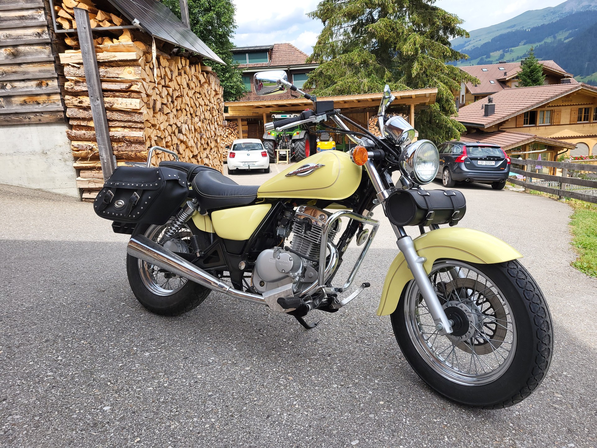 SUZUKI GZ 125 Marauder-image-5