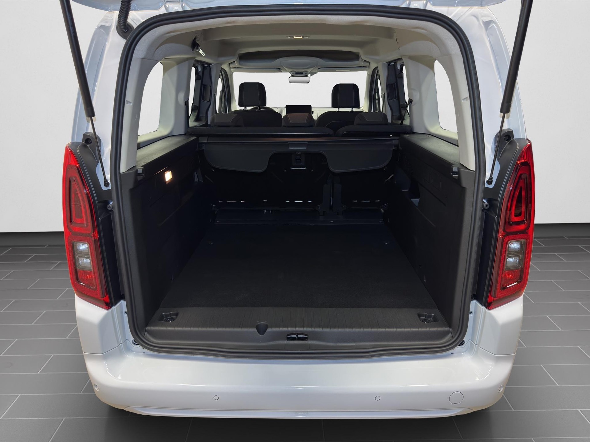 OPEL Combo XL 1.2 S/S-image-13