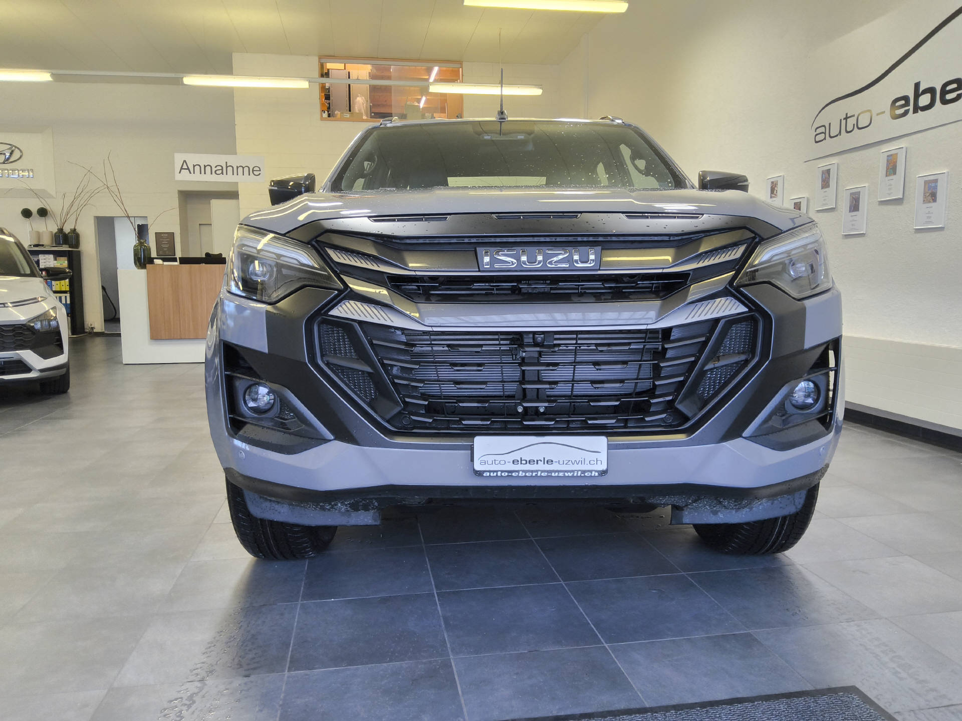 ISUZU D-Max Crew Pick-up 2.2 DDi Nitro Sport 4x4-showroom-element-2