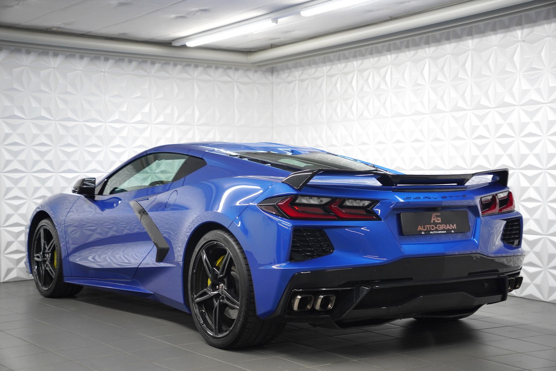CHEVROLET Corvette Convertible Stingray 3LT Automatic-showroom-element-2