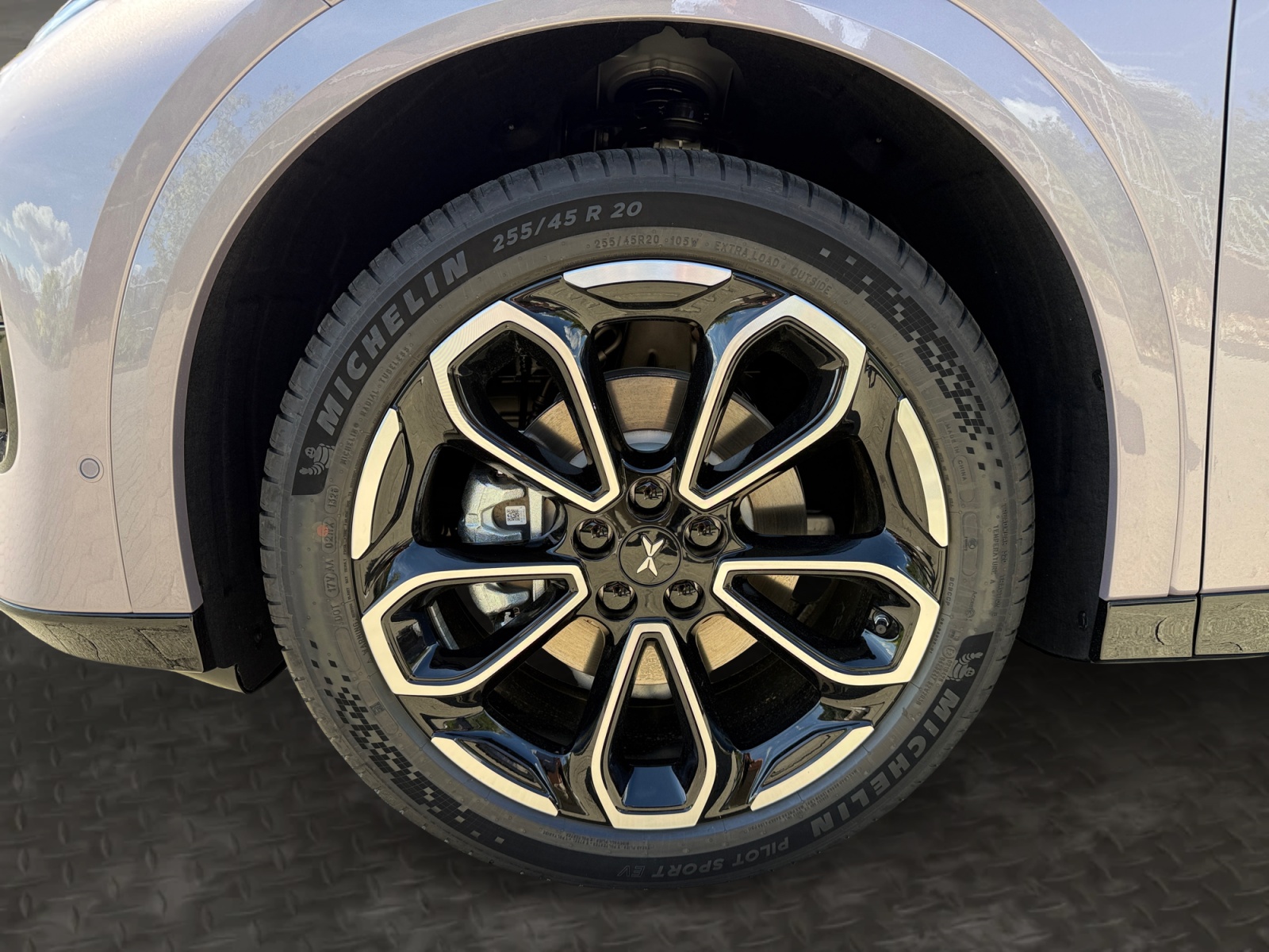 XPENG G6 Performance AWD mit AHK 80.8kWh-image-8
