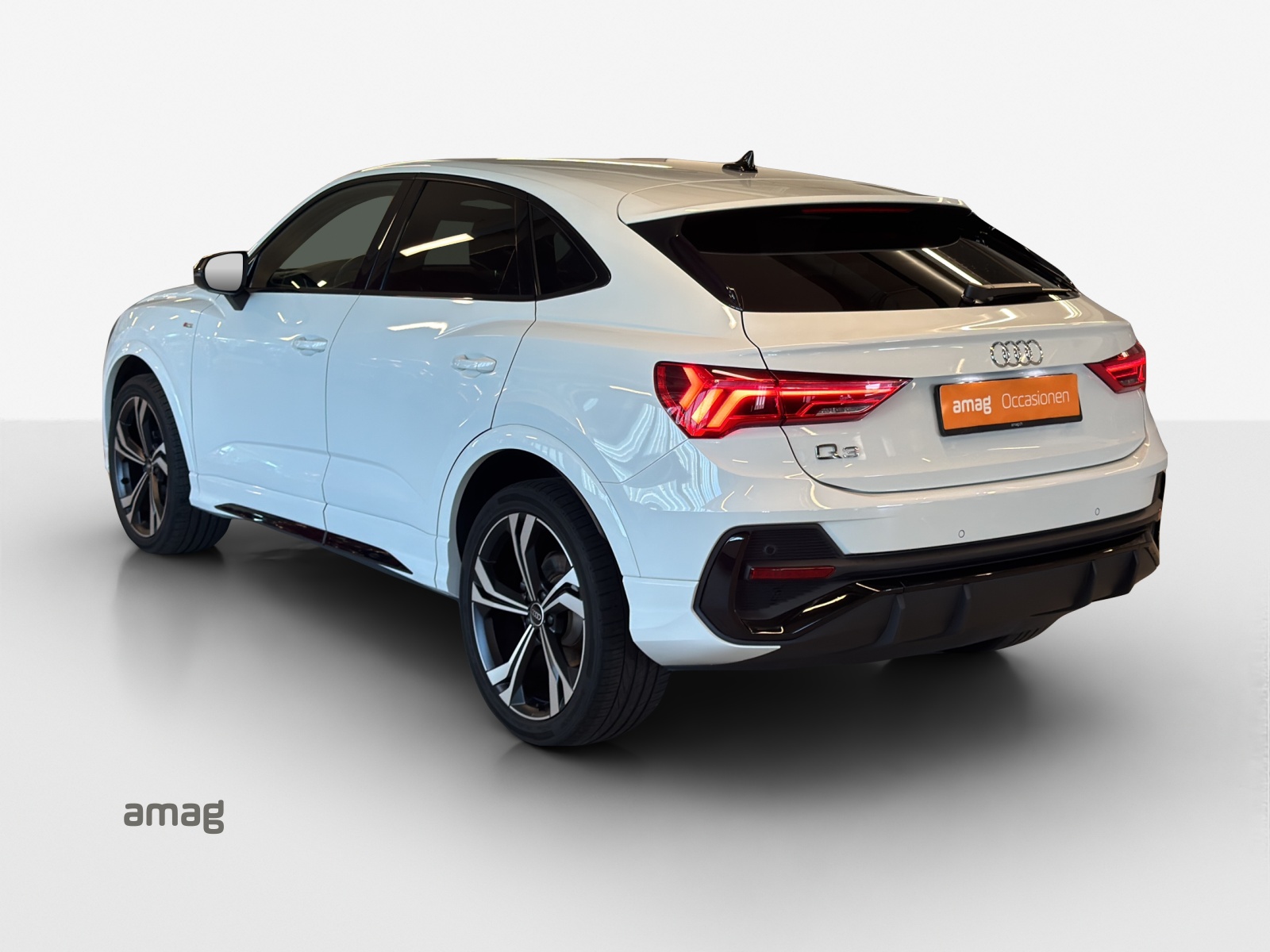 AUDI Q3 Sportback 35 TFSI S line Attraction S-tronic-showroom-element-2