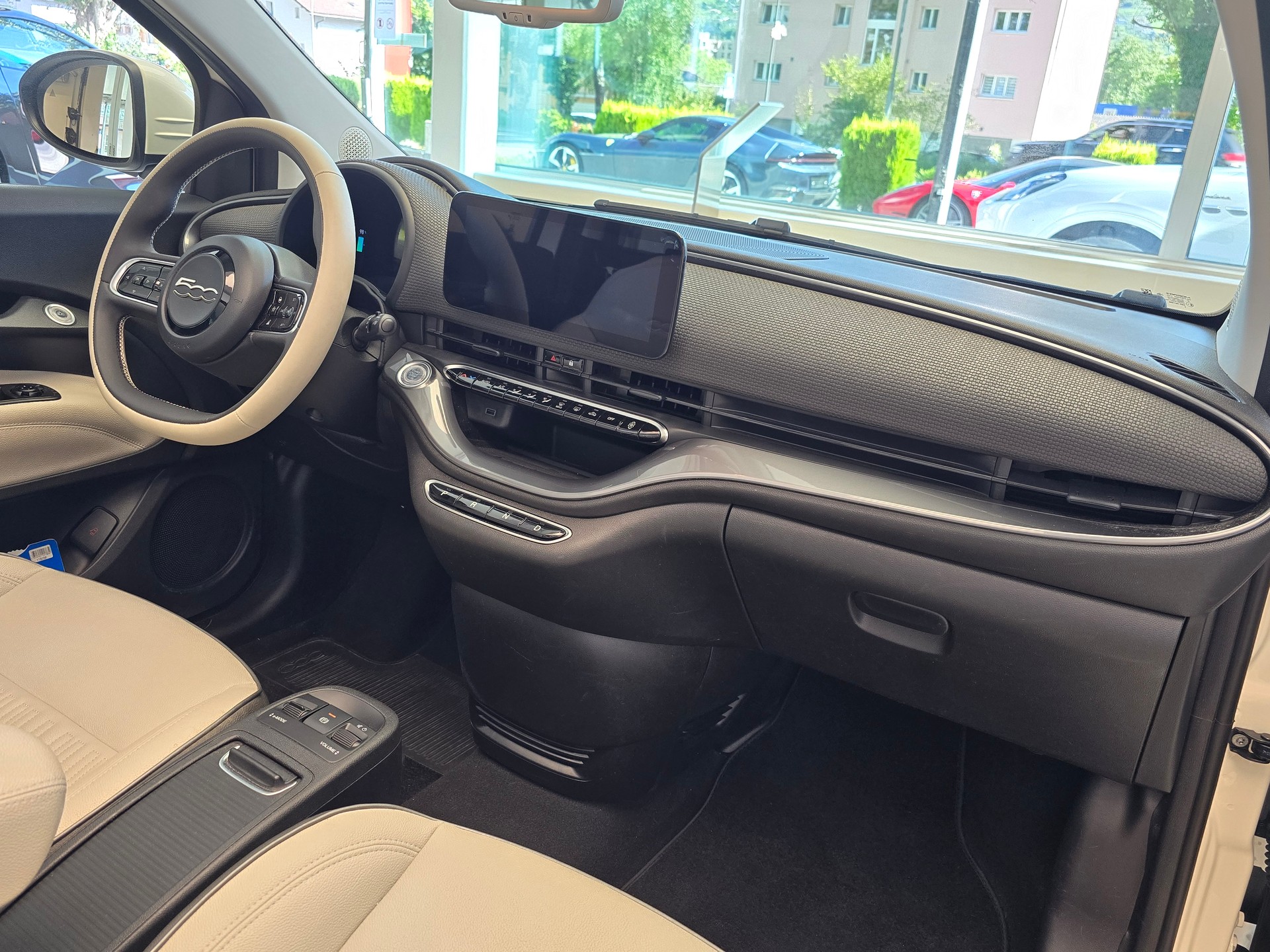 FIAT 500 C electric 87 kW Cult Edition-image-13