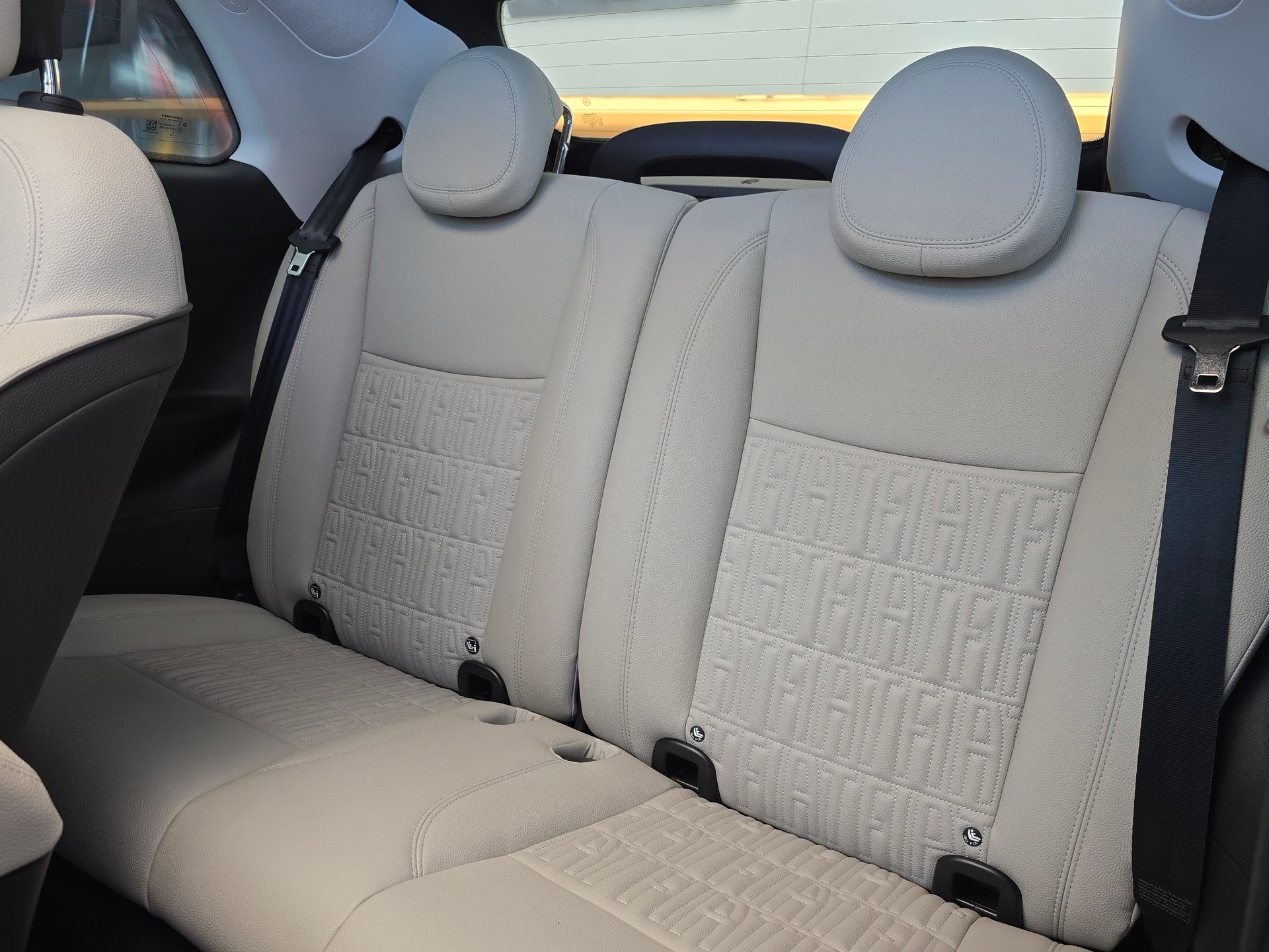 FIAT 500 C electric 87 kW Cult Edition-image-14