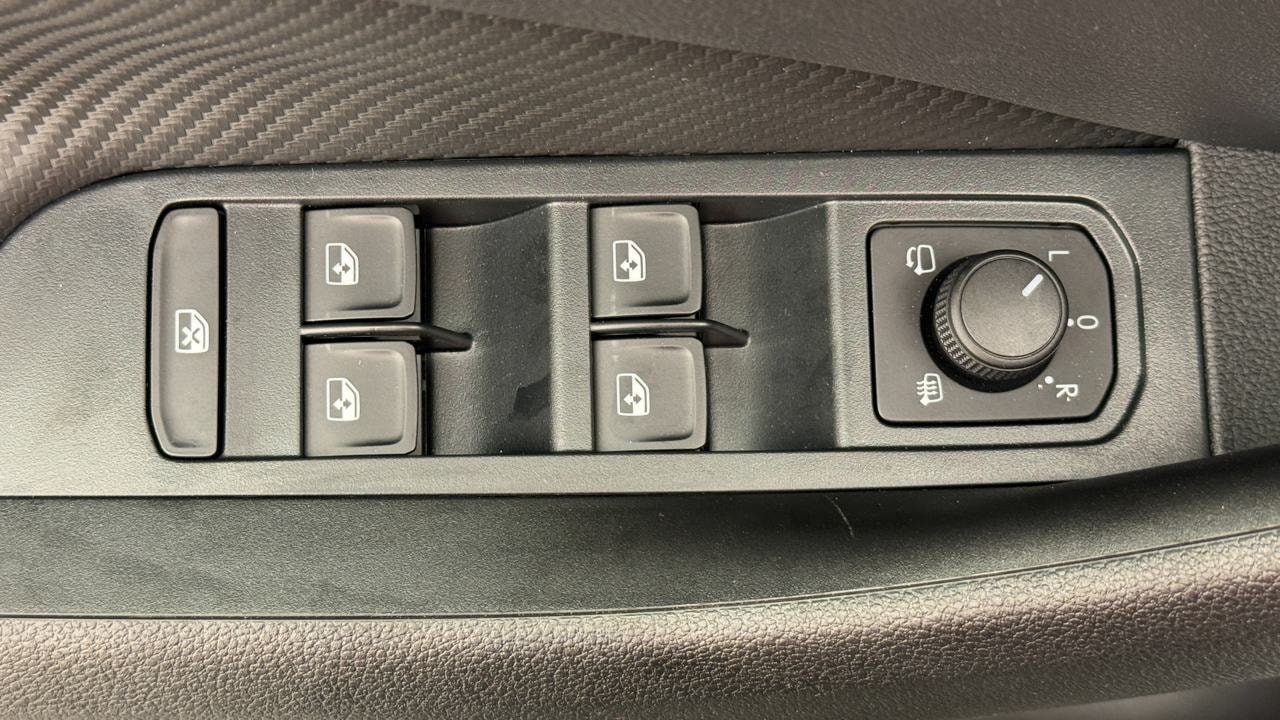 SKODA Kamiq 1.5 TSI Monte Carlo DSG-image-8