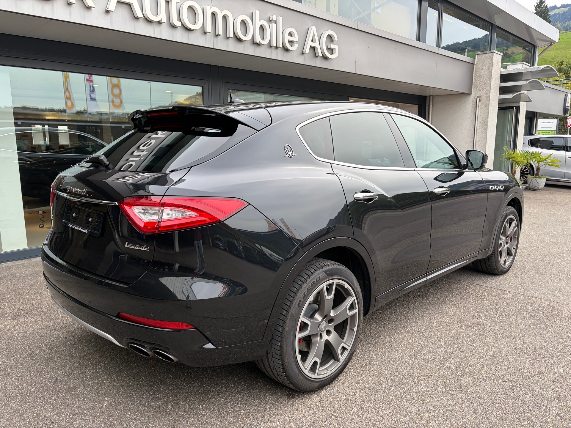 MASERATI Levante S 3.0V6 GranSport-showroom-element-3