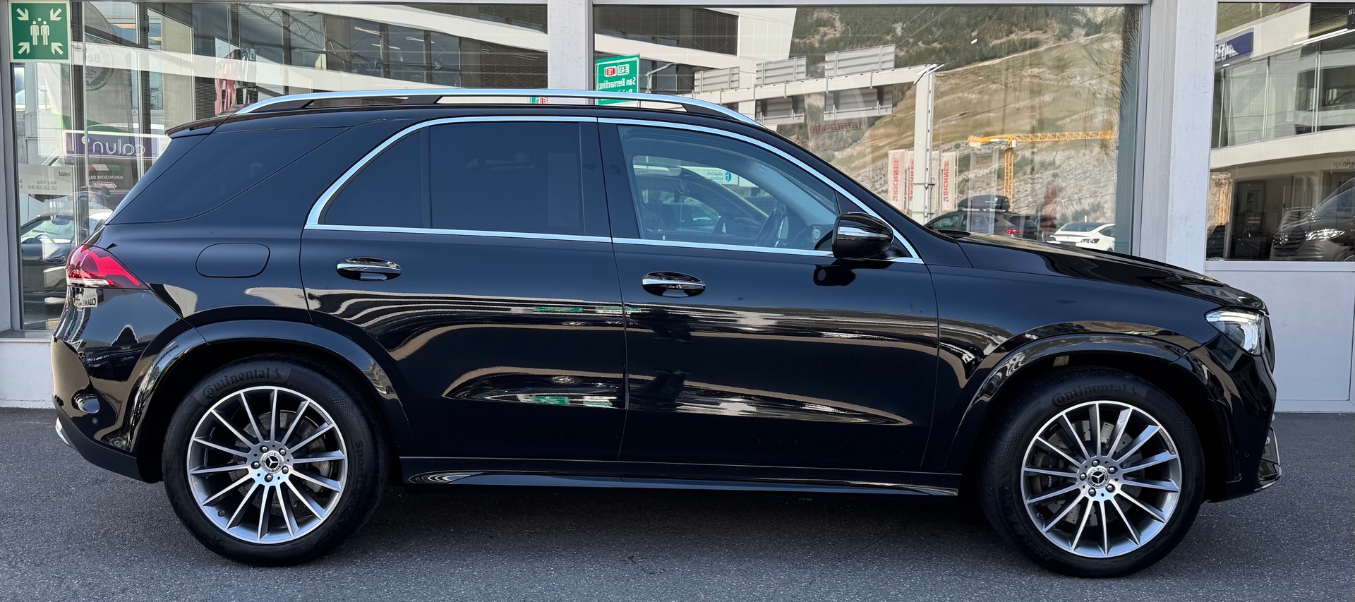 MERCEDES-BENZ GLE 350 de 4Matic AMG Line 9G-Tronic-showroom-element-1