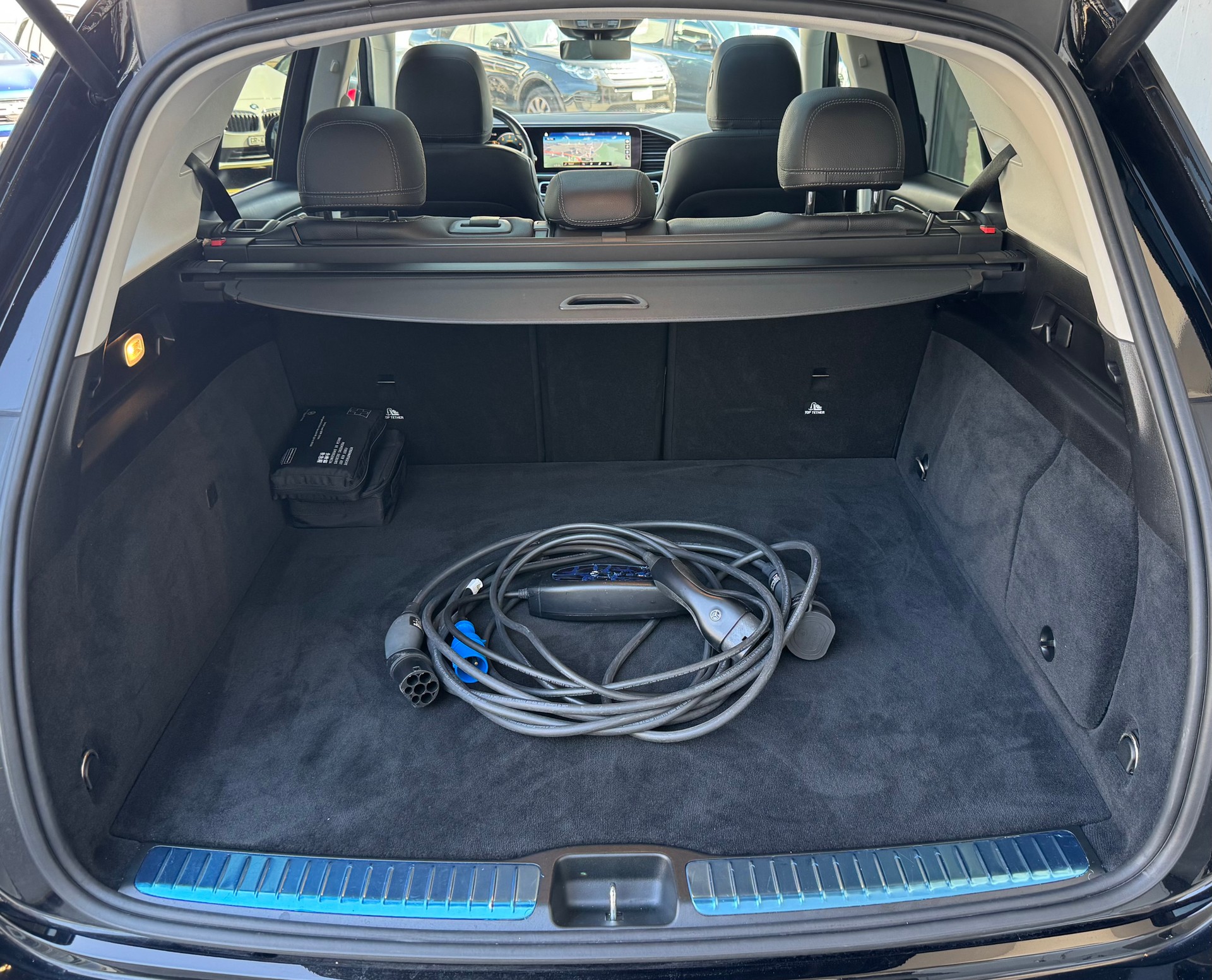 MERCEDES-BENZ GLE 350 de 4Matic AMG Line 9G-Tronic-image-11
