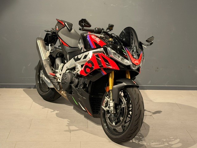 APRILIA Tuono V4 1100 Factory-image-1