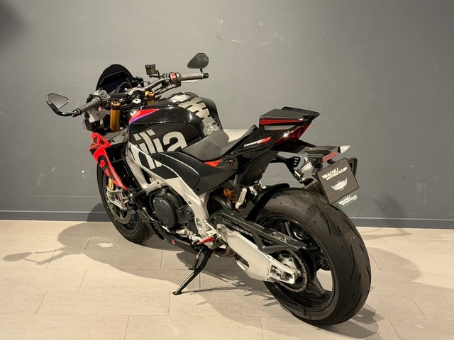 APRILIA Tuono V4 1100 Factory-image-4