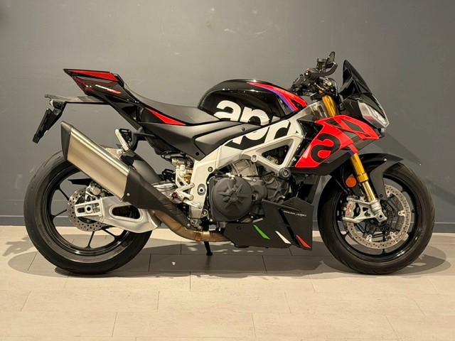 APRILIA Tuono V4 1100 Factory-image-0
