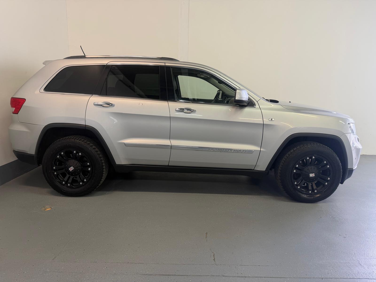 JEEP Grand Cherokee 3.0 CRD Overland Automatic-image-5