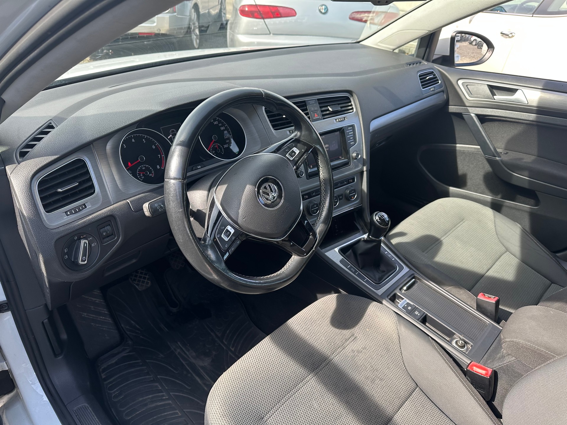 VW Golf 1.2 TSI Trendline-image-6