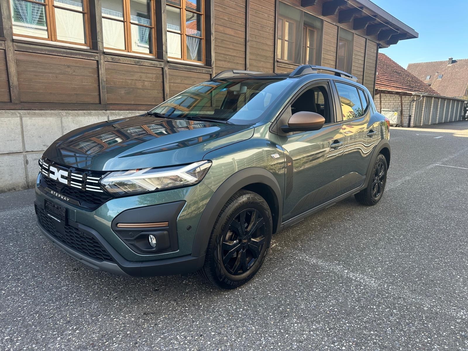 DACIA Sandero Stepway TCe 90 Extreme+ CVT-showroom-element-1