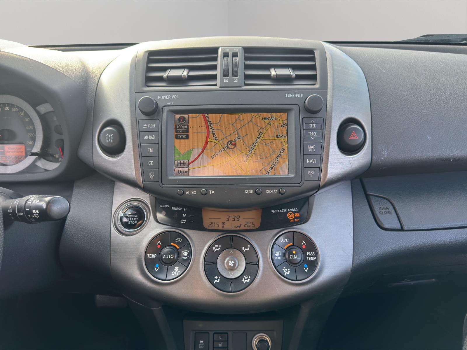 TOYOTA RAV-4 2.2D-CAT Linea Sol Premium AT-image-13