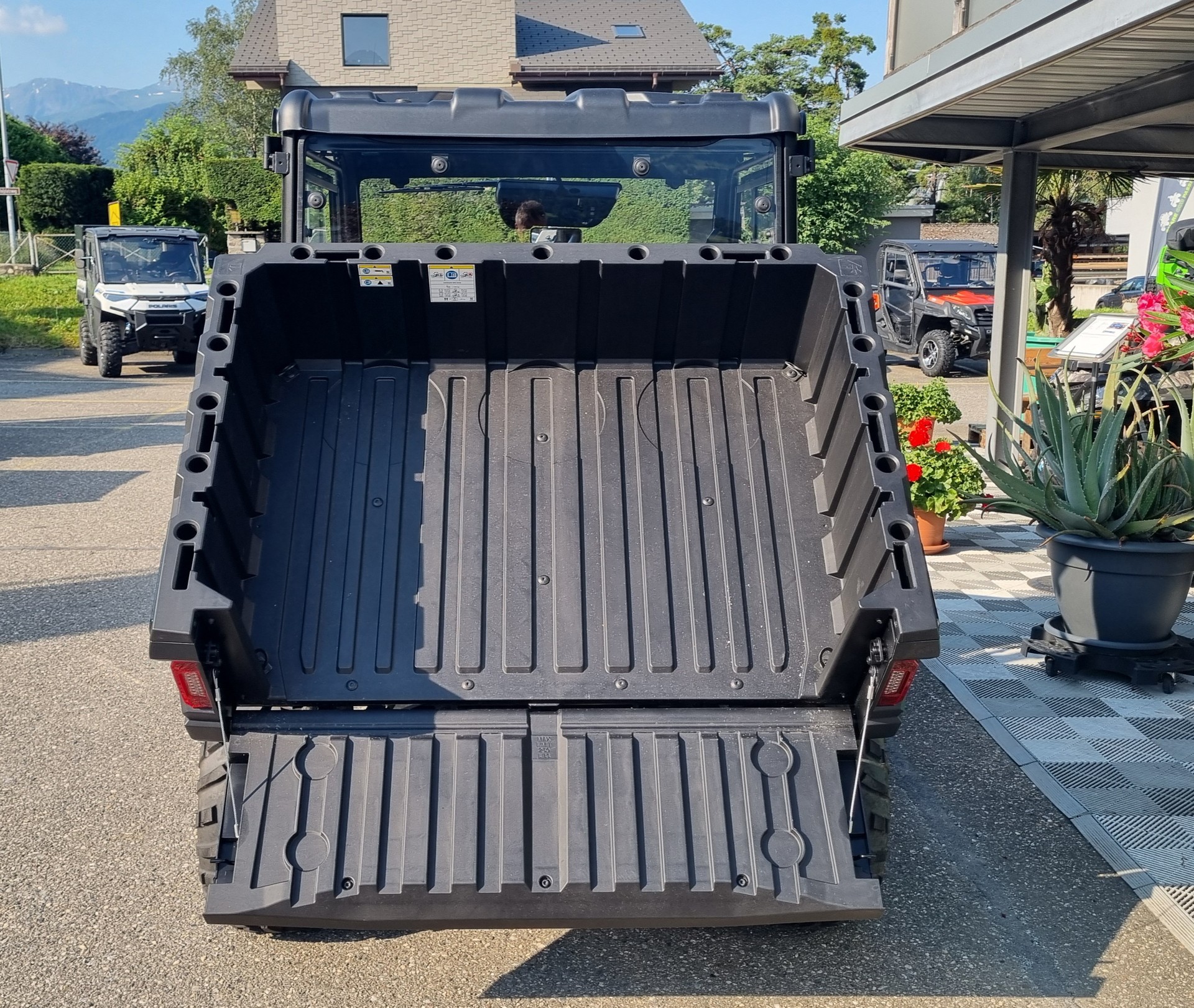 POLARIS XP NORDIC 570 4X4-image-2