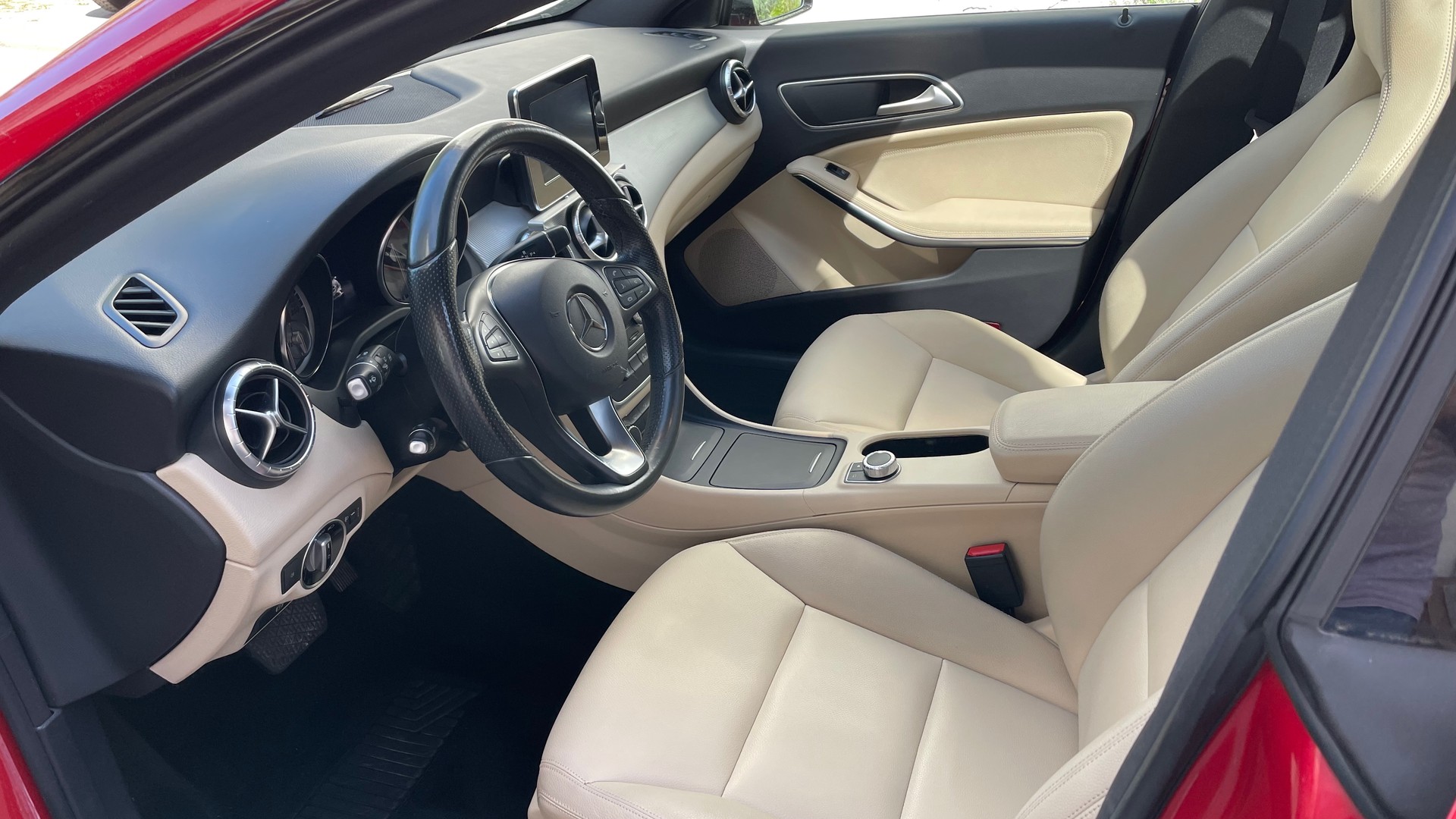 MERCEDES-BENZ CLA Shooting Brake 250 7G-DCT 4Matic-image-14