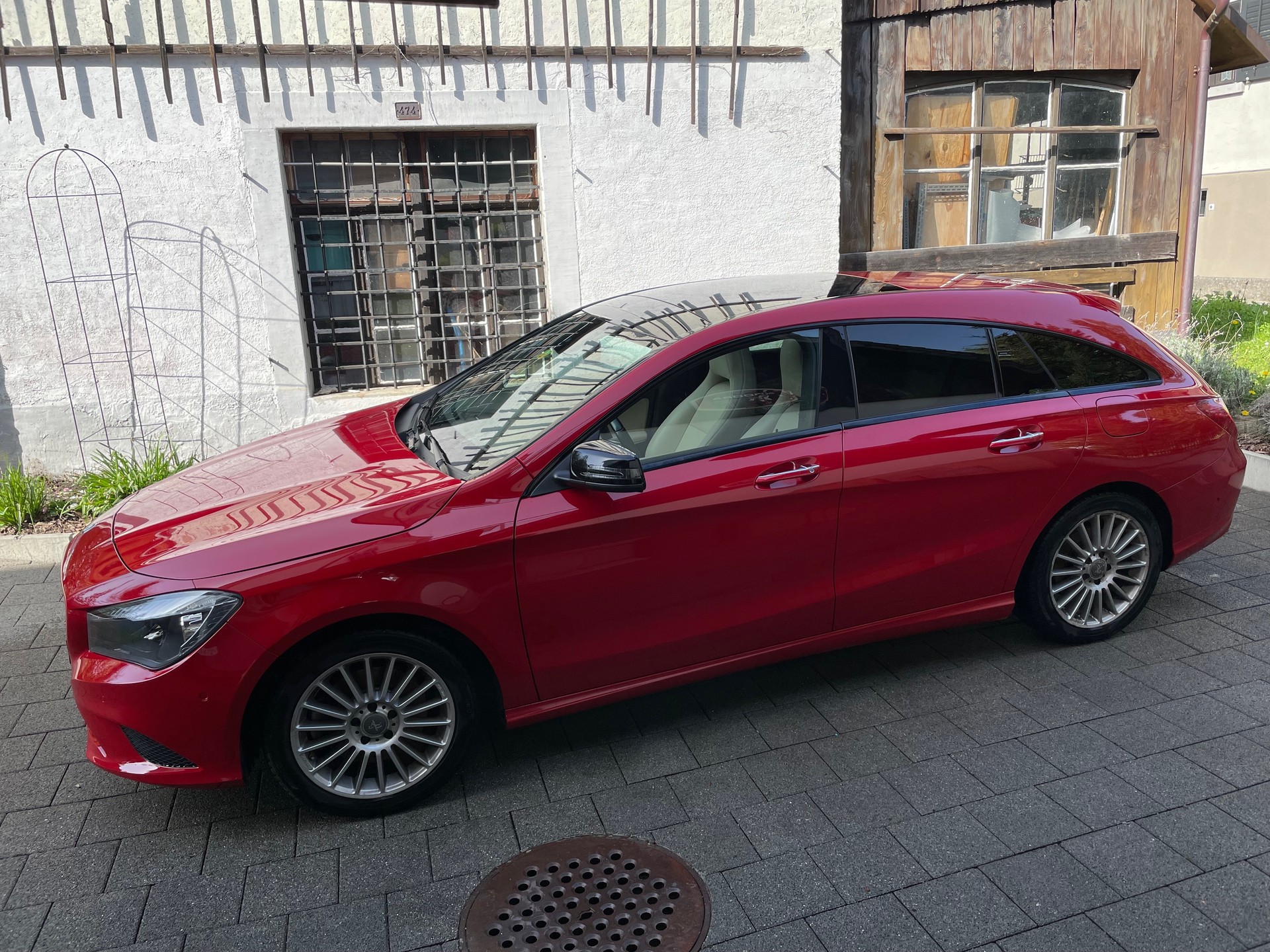 MERCEDES-BENZ CLA Shooting Brake 250 7G-DCT 4Matic-image-1