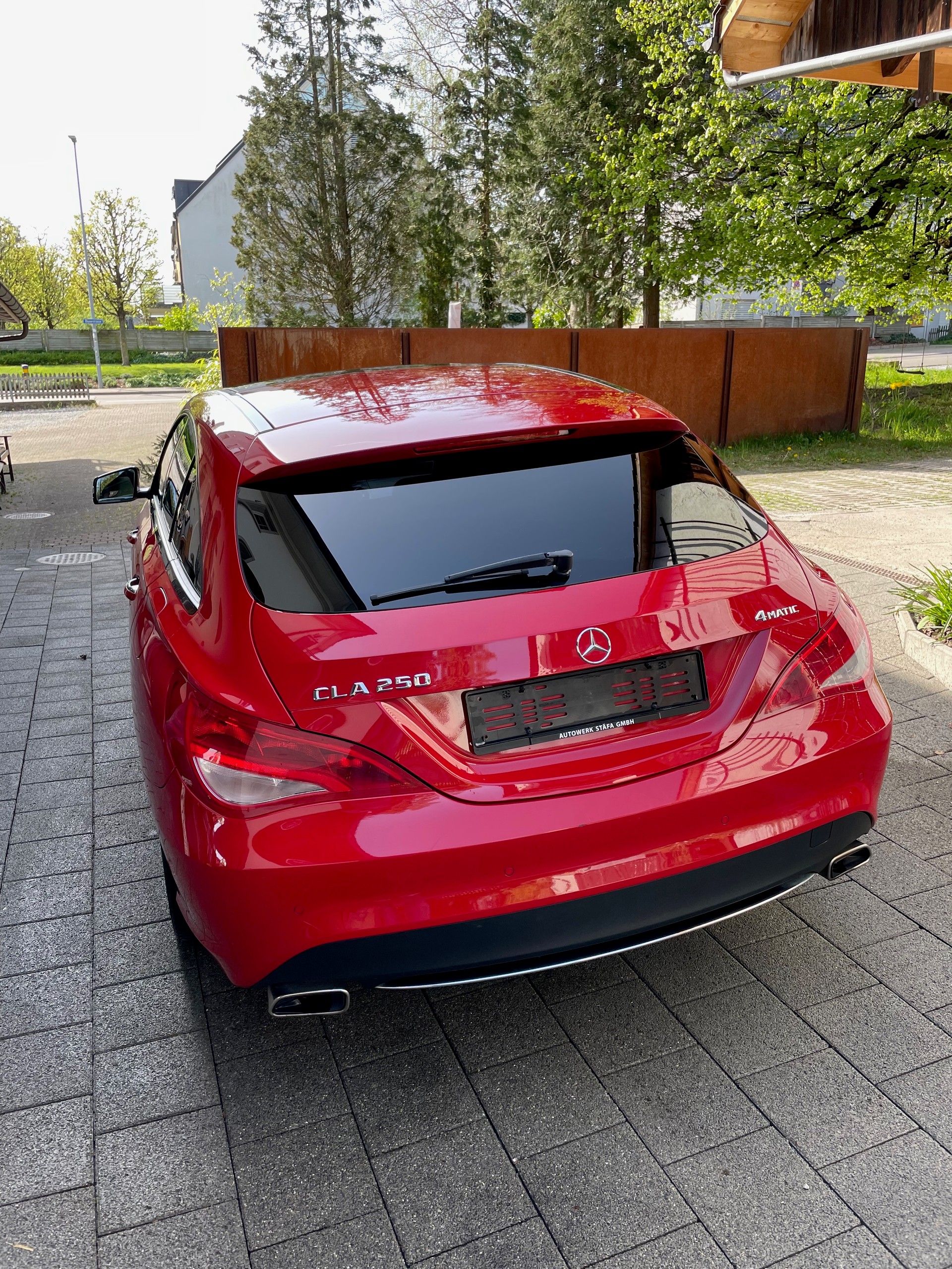 MERCEDES-BENZ CLA Shooting Brake 250 7G-DCT 4Matic-image-2