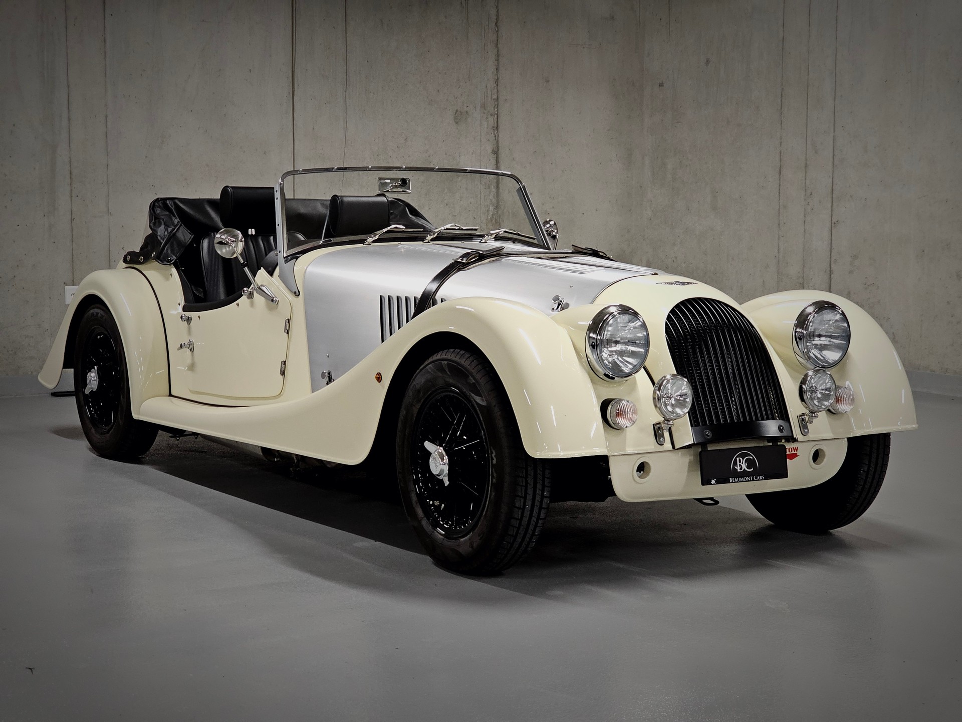 MORGAN 4/4 1.6 Sport-showroom-element-1