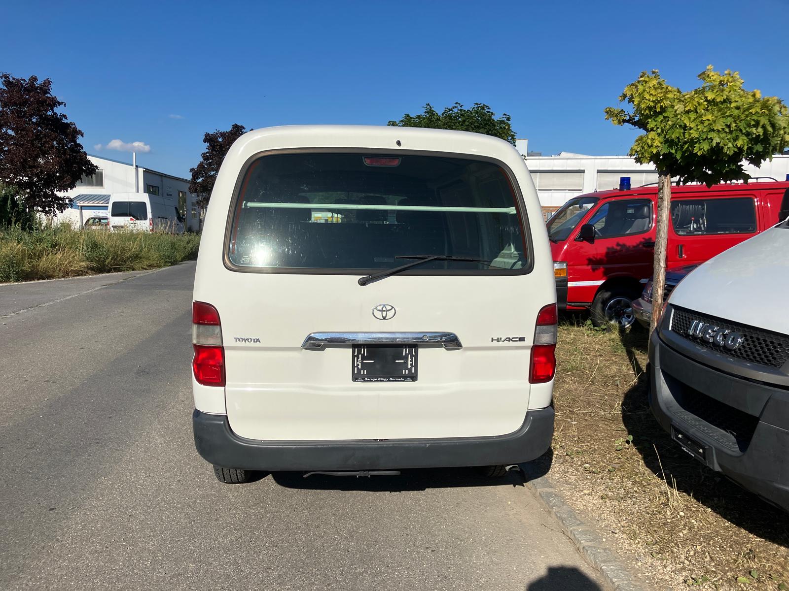 TOYOTA Hiace D-4D Kombi 4WD SWB-image-4