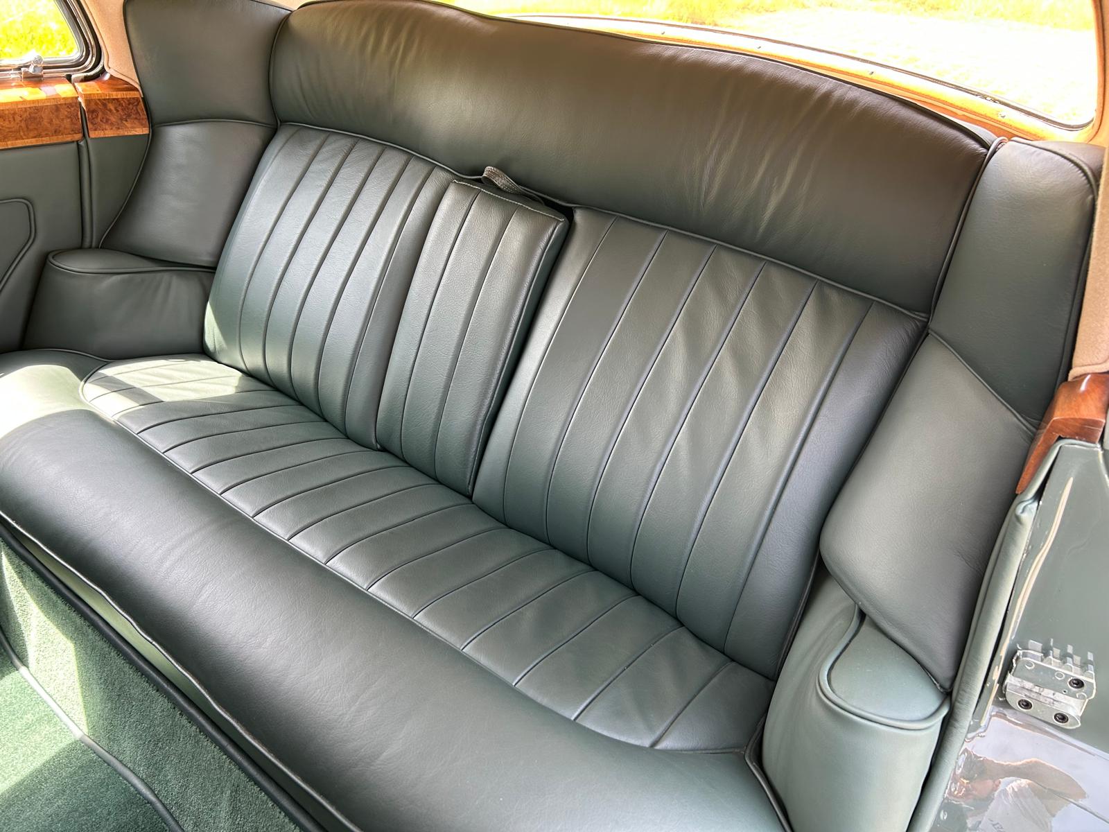 BENTLEY S1 kompl. Restauriert-image-12