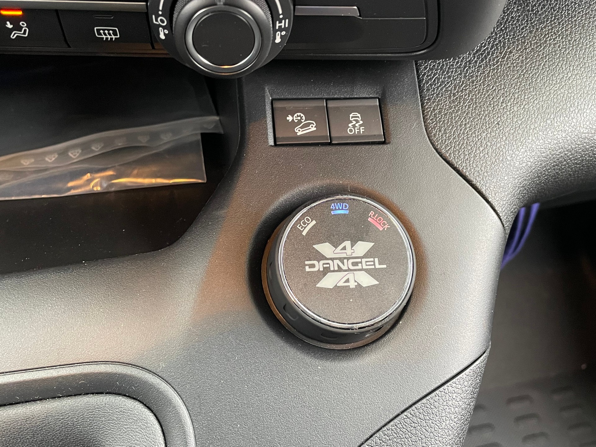 PEUGEOT Partner Pro DANGEL 4x4 130 PS Blue HDi Kabine vertieft-image-11