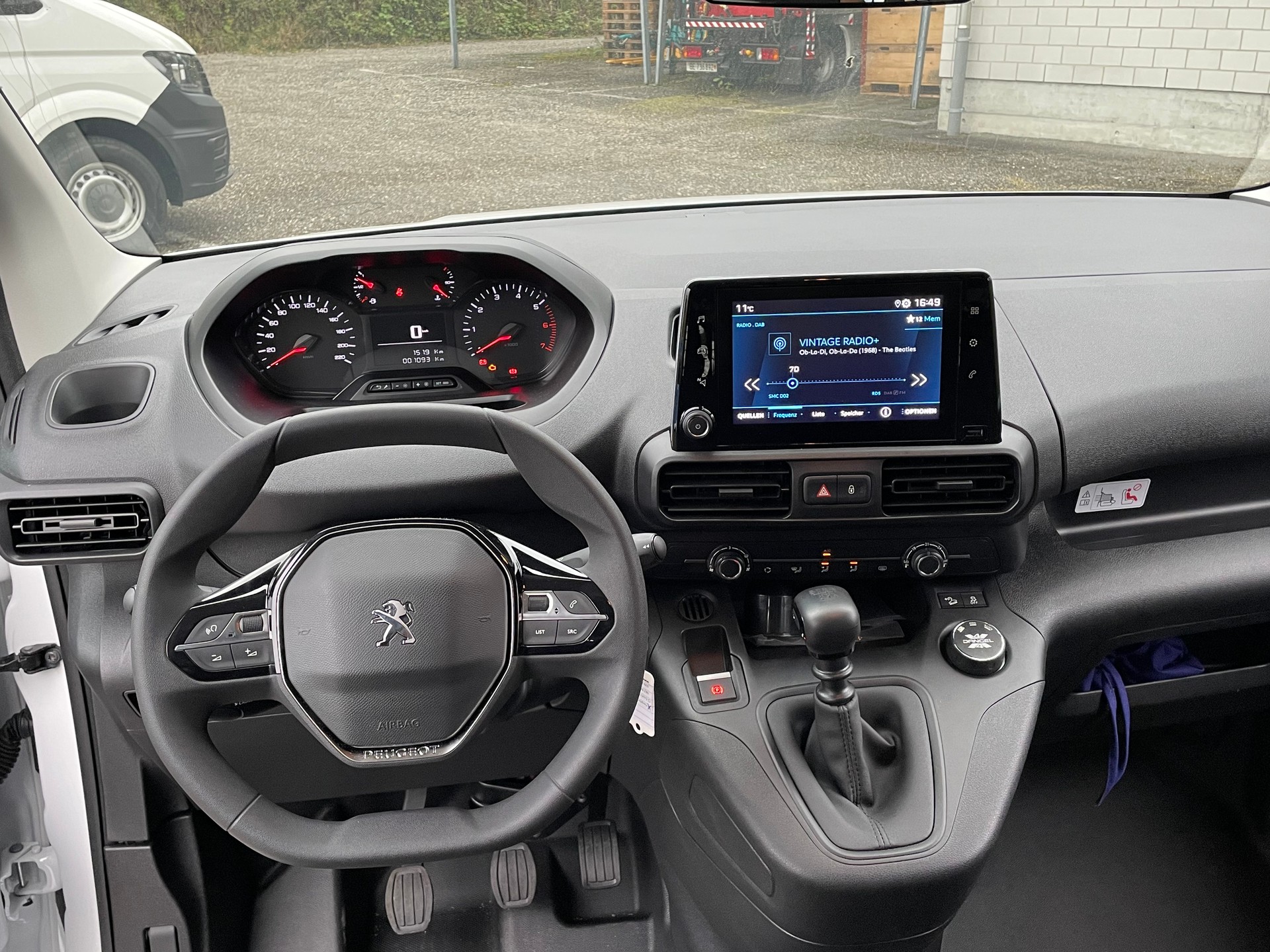 PEUGEOT Partner Pro DANGEL 4x4 130 PS Blue HDi Kabine vertieft-image-10