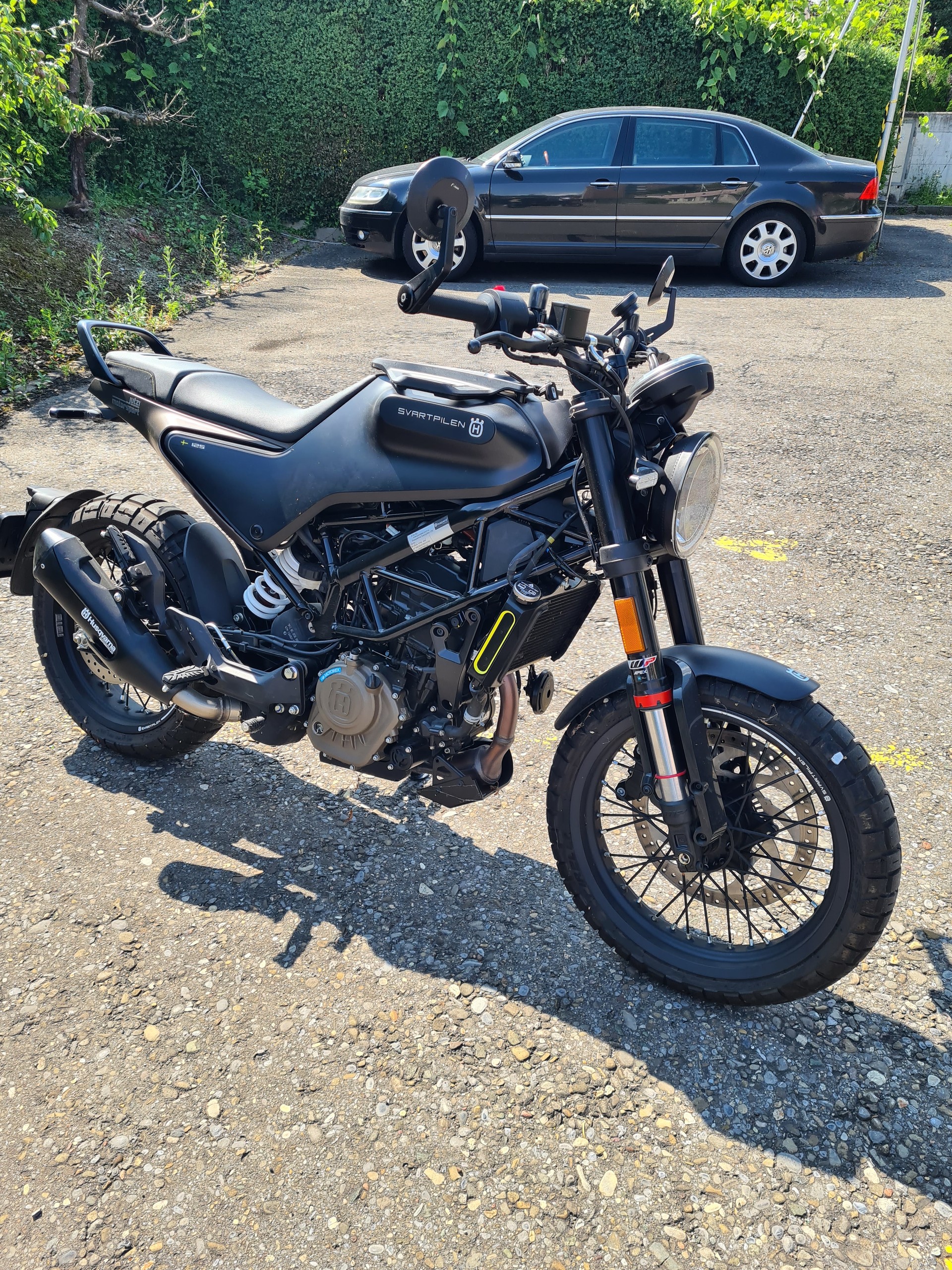 HUSQVARNA Svartpilen 125-image-3