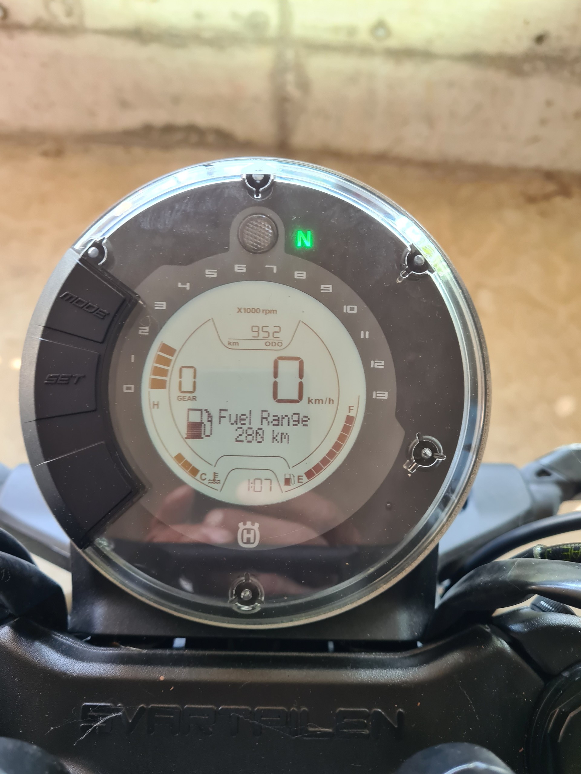 HUSQVARNA Svartpilen 125-image-7