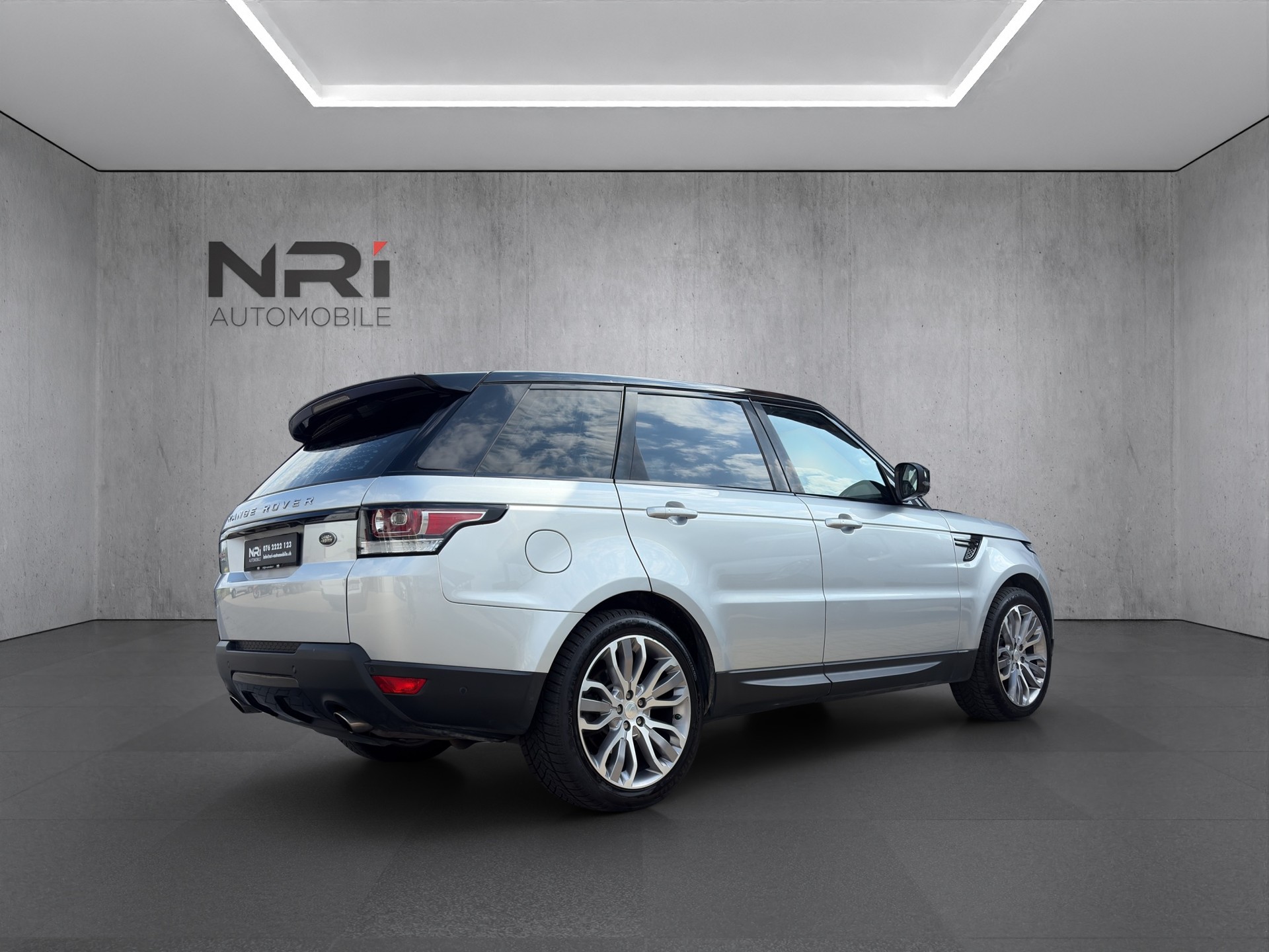 LAND ROVER Range c-image-4