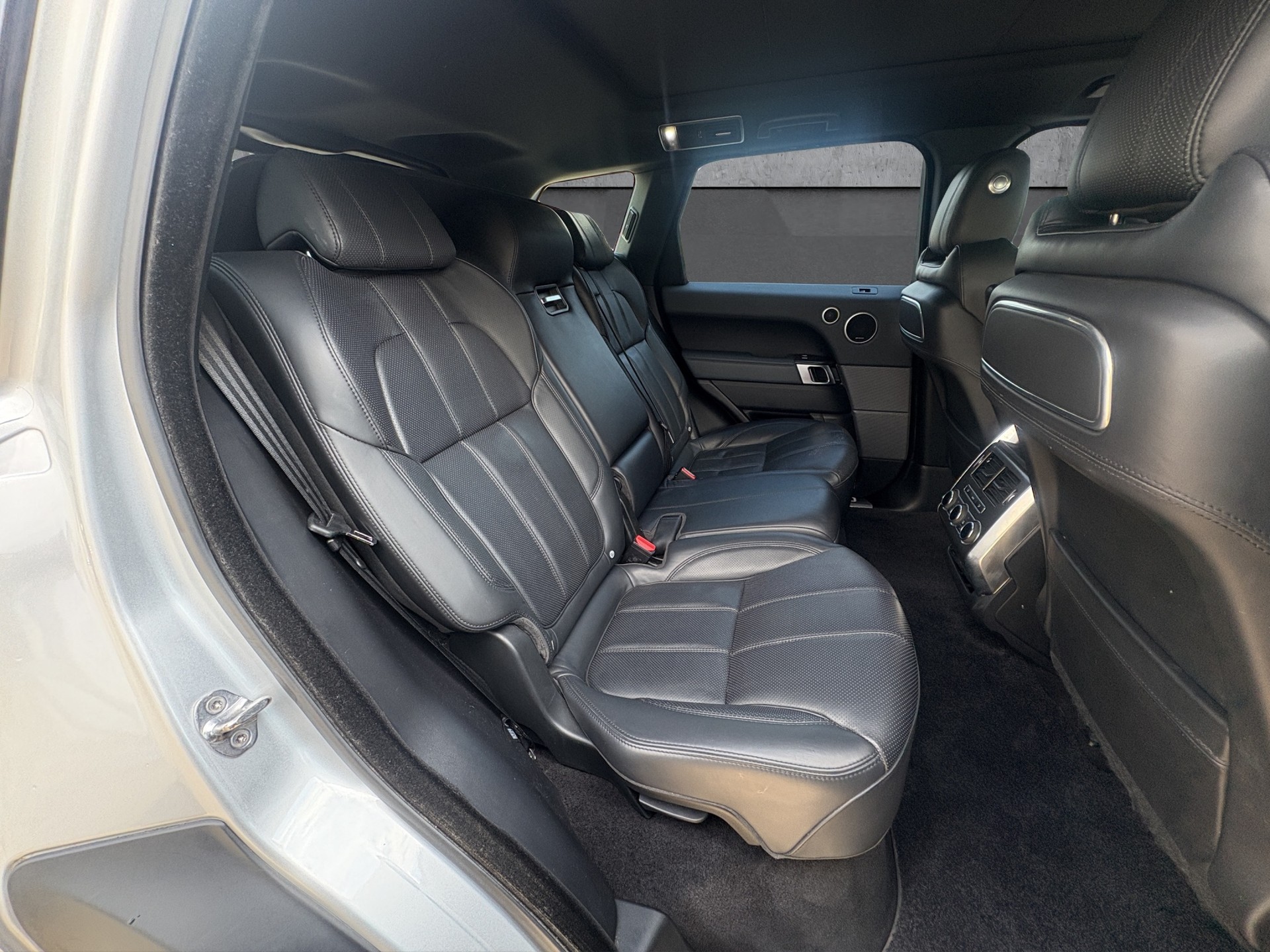 LAND ROVER Range c-image-11