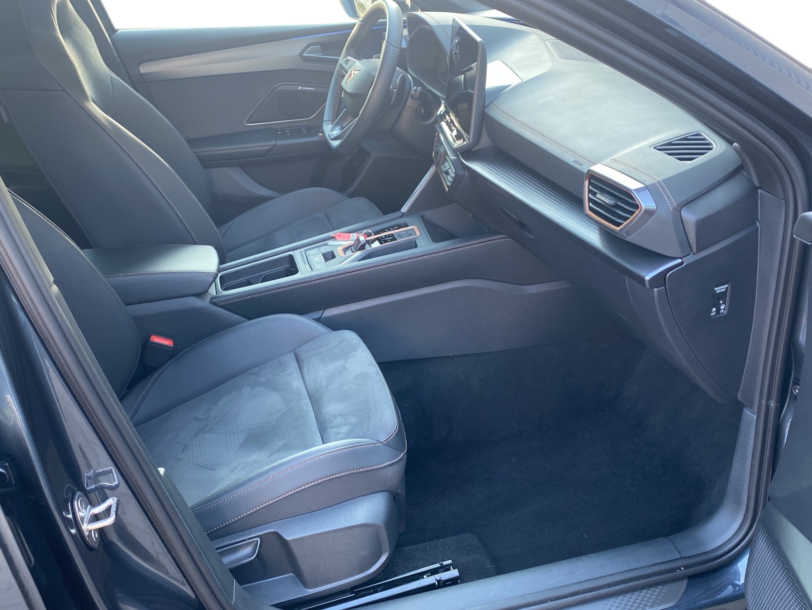 CUPRA LEON ST 2.0 TSI VZ DSG 4Drive-image-13