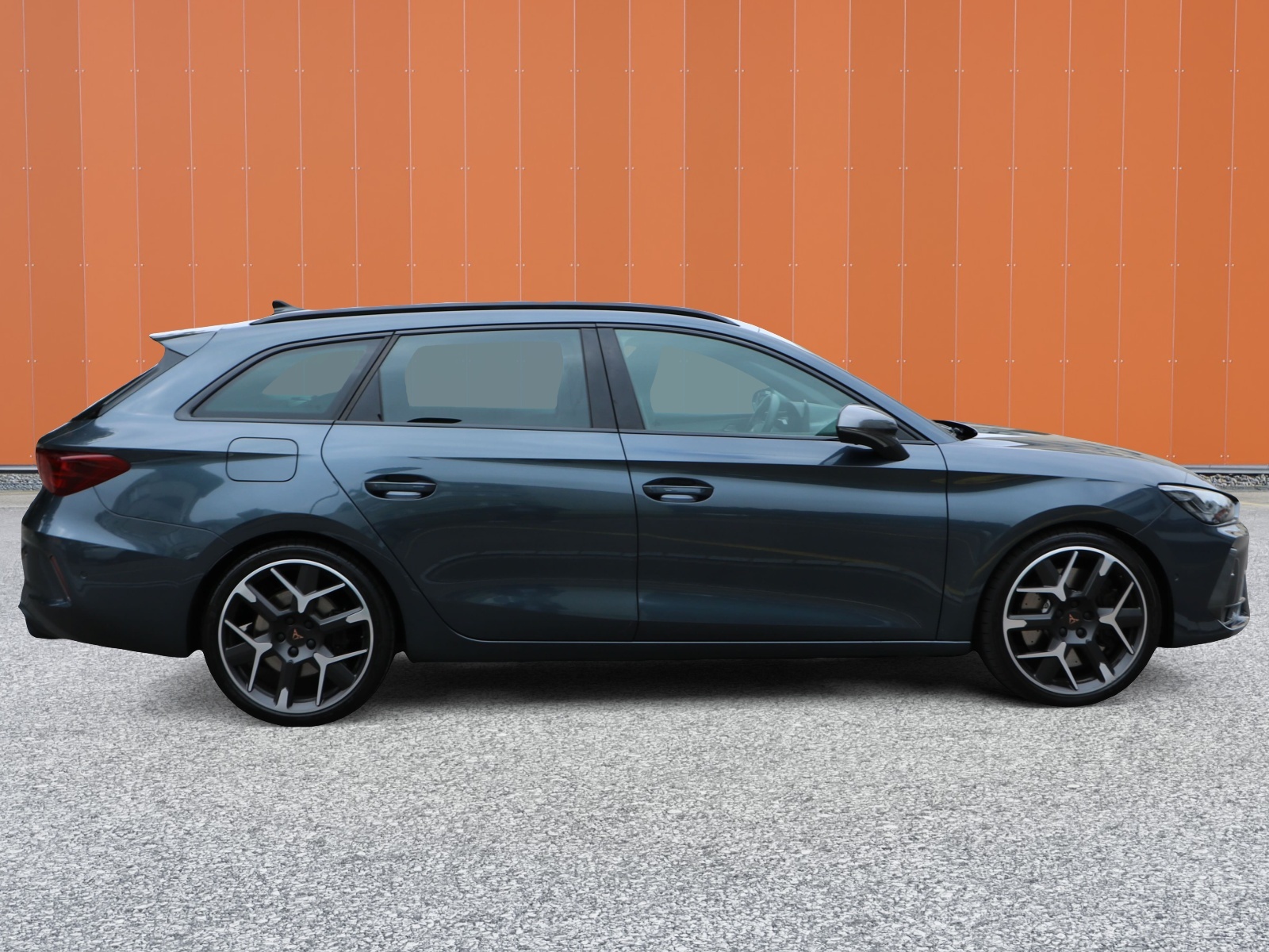 CUPRA LEON ST 2.0 TSI VZ DSG 4Drive-showroom-element-3