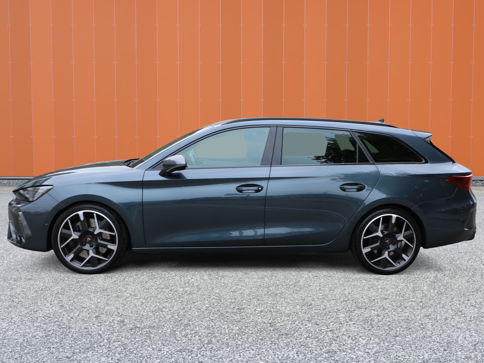 CUPRA LEON ST 2.0 TSI VZ DSG 4Drive-showroom-element-2