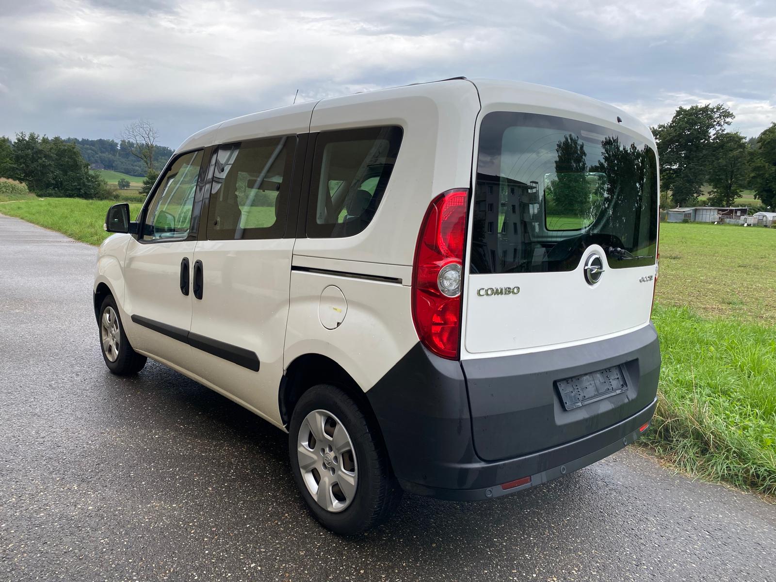 OPEL Combo 1.6 CDTI ecoFLEX Easytronic 2.2 L1H1-image-14