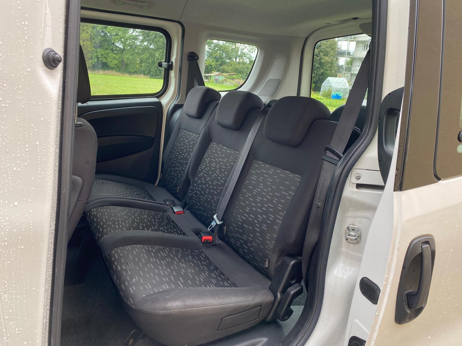 OPEL Combo 1.6 CDTI ecoFLEX Easytronic 2.2 L1H1-image-10