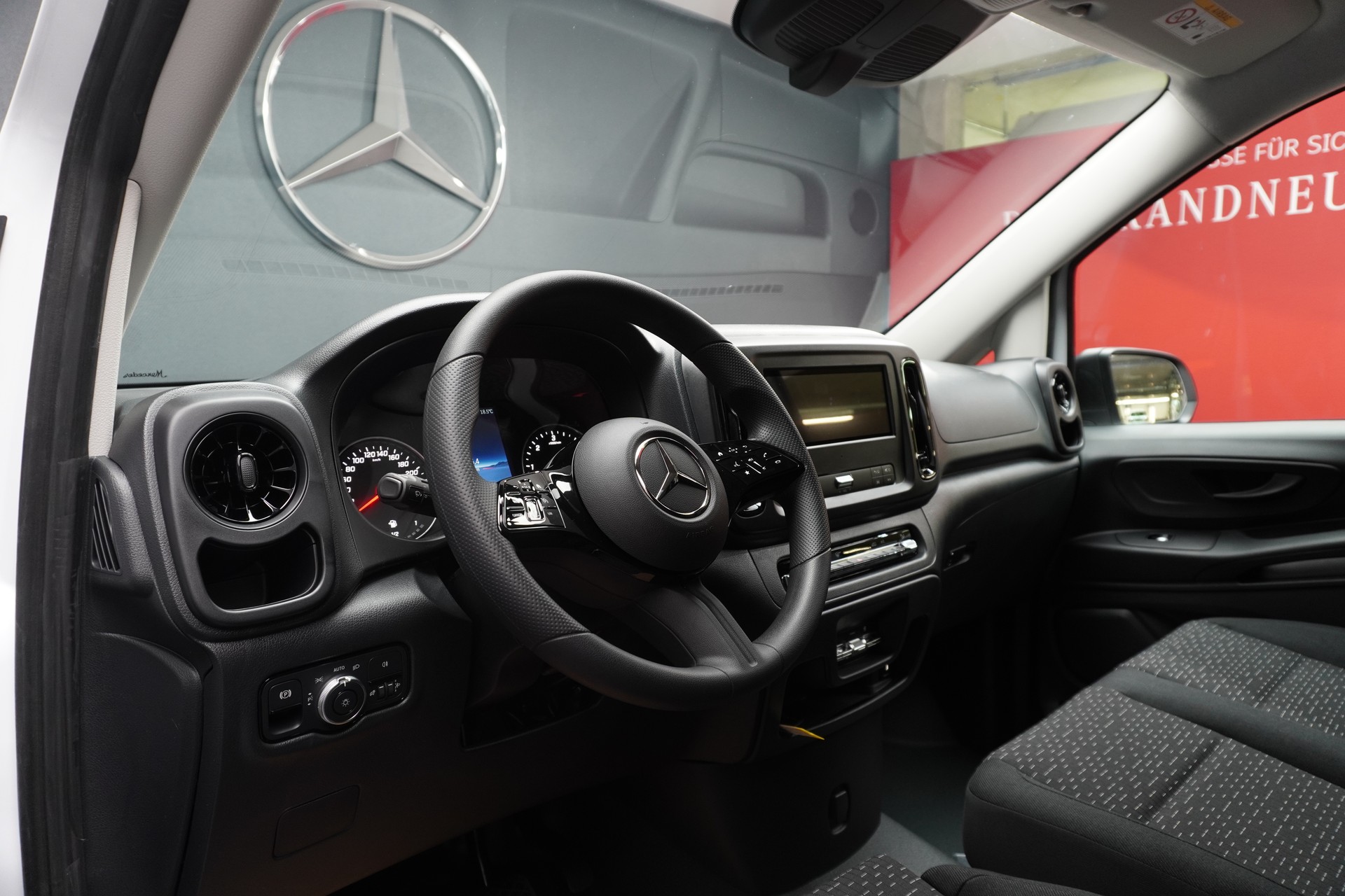 MERCEDES-BENZ Vito 114 CDI KA PRO 3200mm L 4Matic-image-3