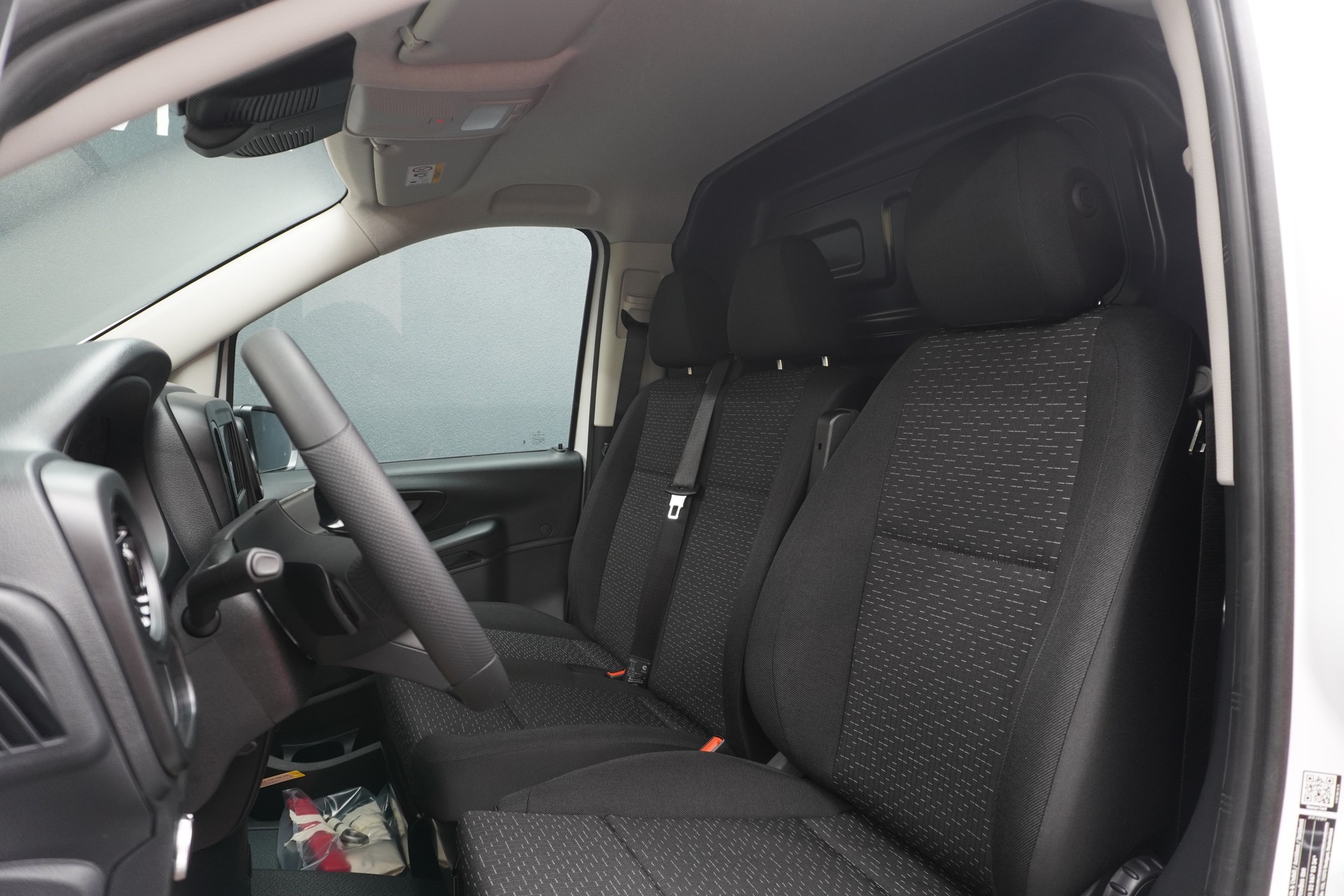 MERCEDES-BENZ Vito 114 CDI KA PRO 3200mm L 4Matic-image-4