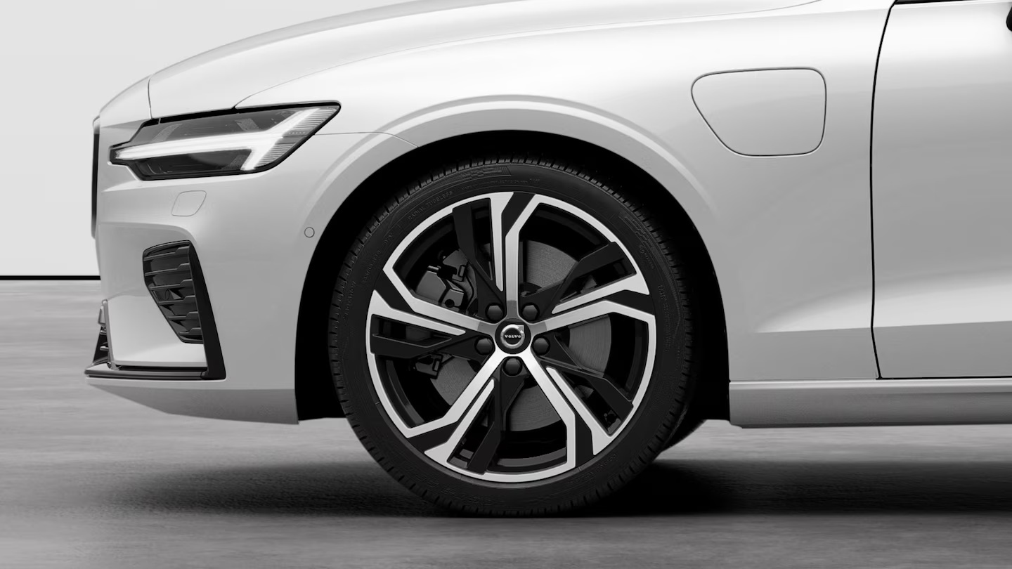 VOLVO V60 2.0 T6 TE Plus Dark for Business eAWD-image-6