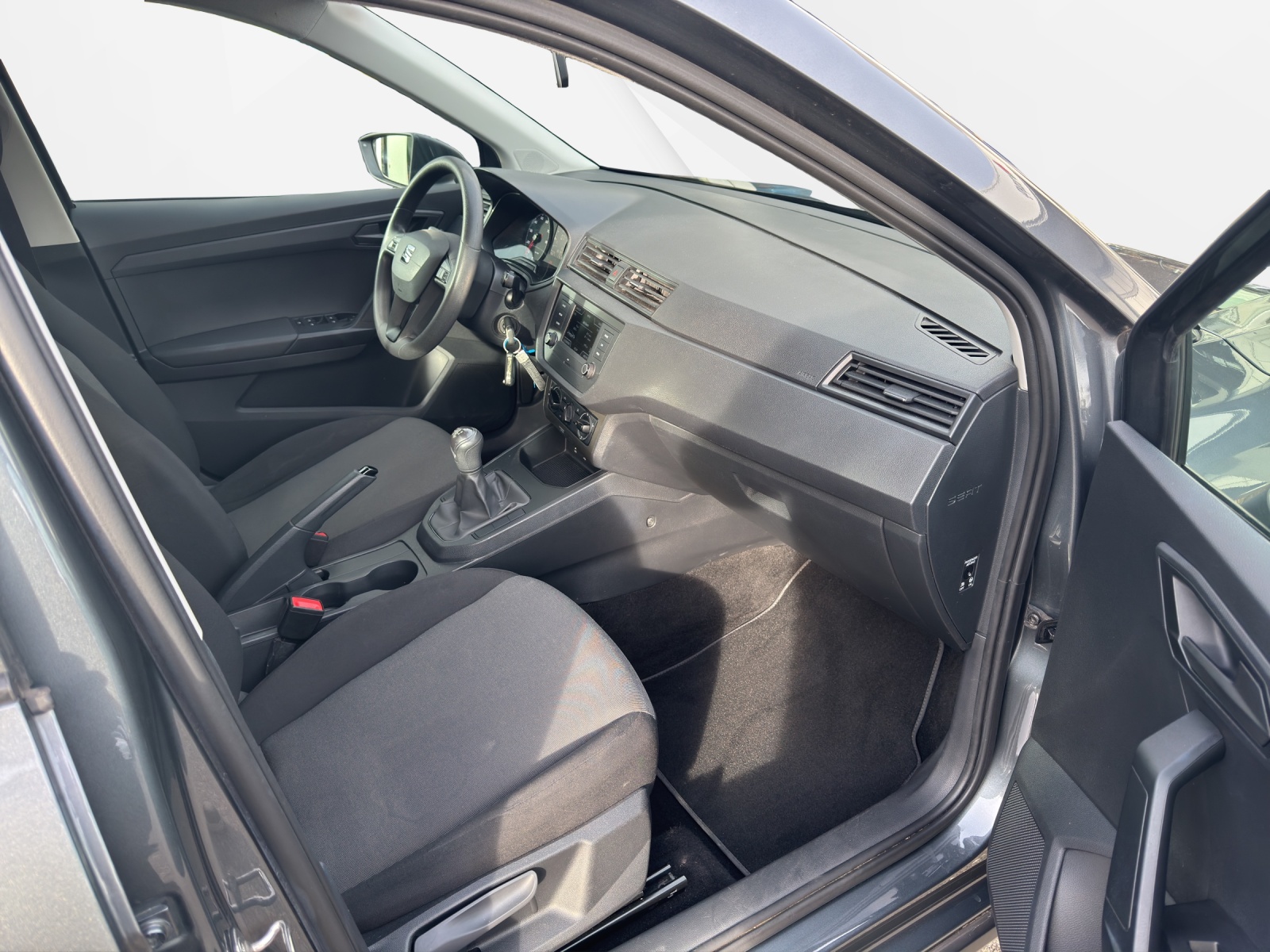 SEAT Arona 1.0 TSI Eco Reference-image-13