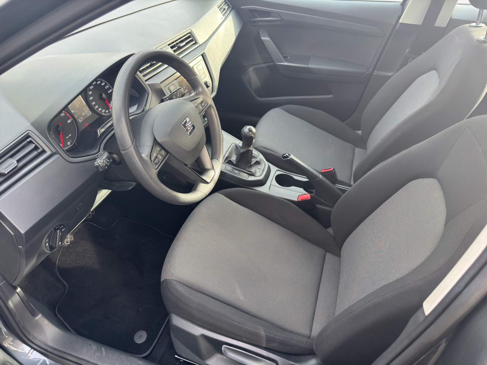 SEAT Arona 1.0 TSI Eco Reference-image-8