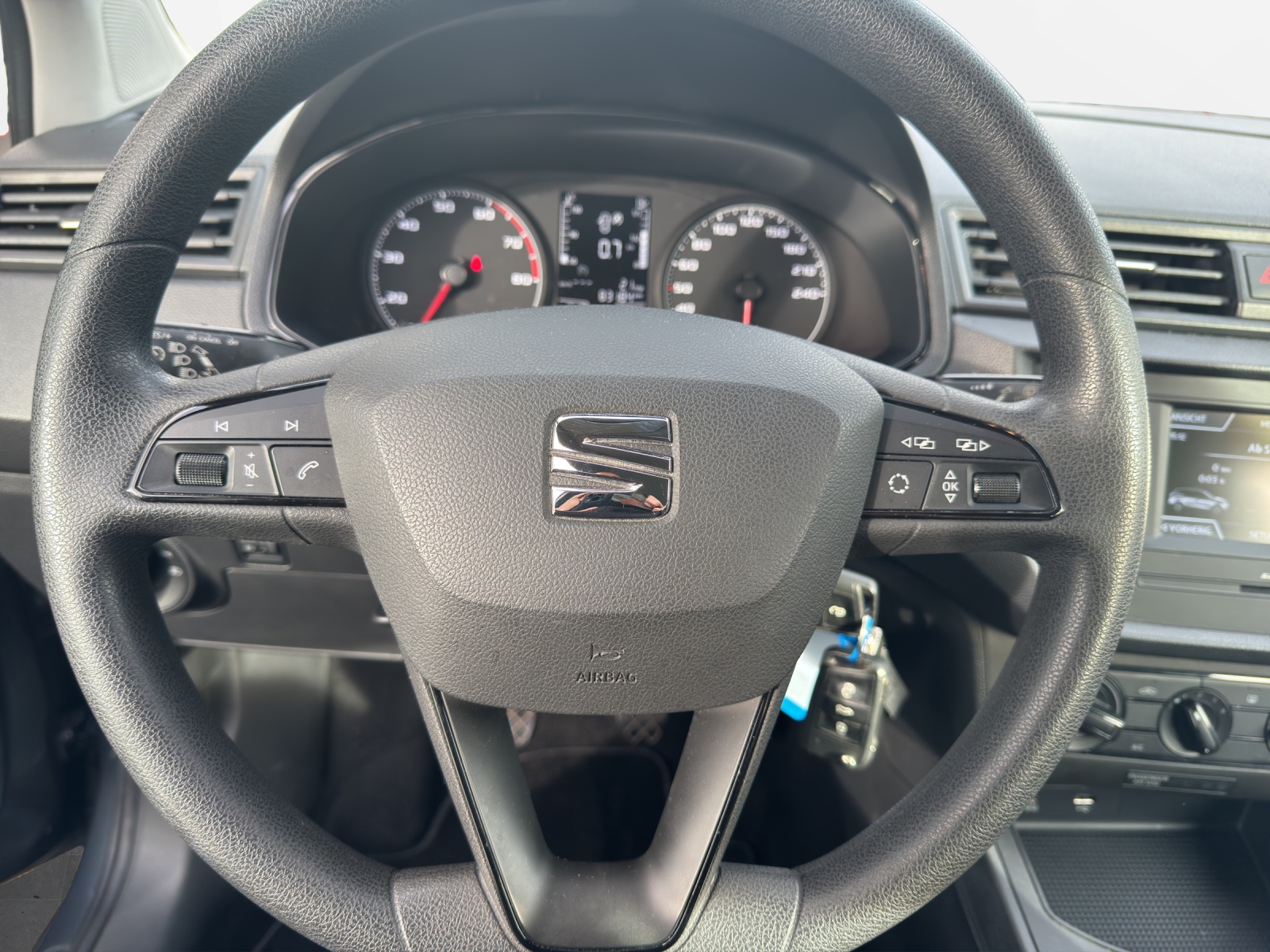 SEAT Arona 1.0 TSI Eco Reference-image-9