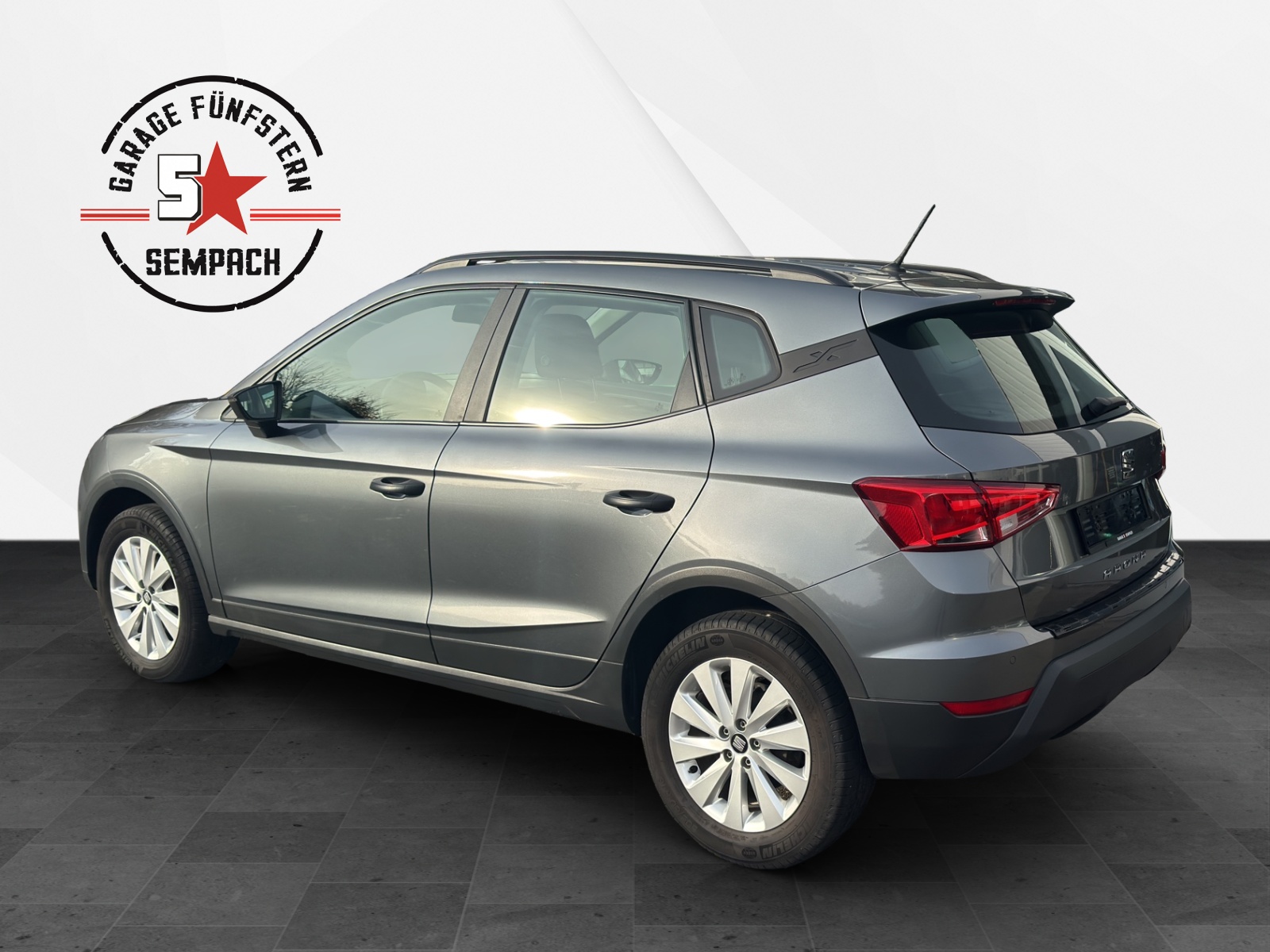 SEAT Arona 1.0 TSI Eco Reference-showroom-element-2